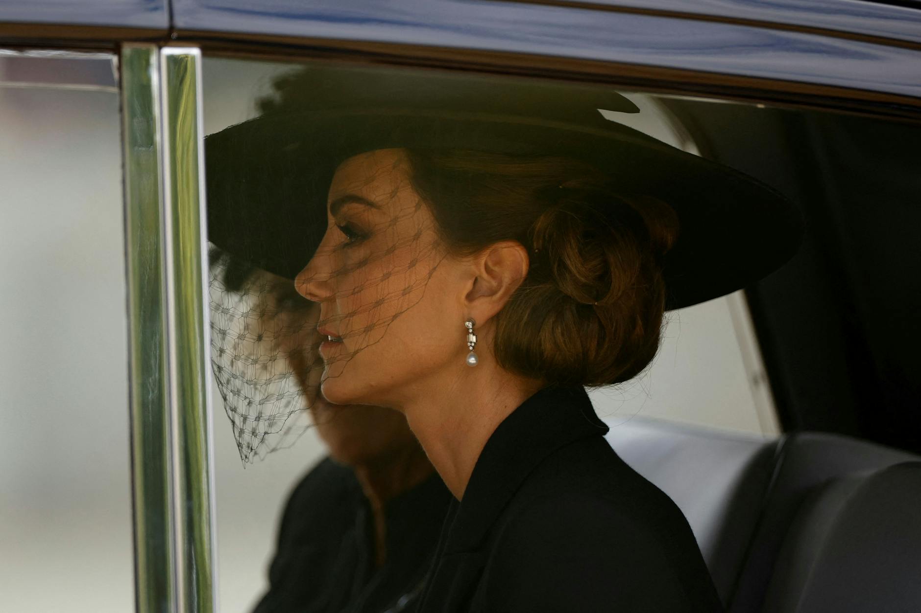 Die Prinzessin von Wales, Kate Middleton, kommt zur Trauerfeier der Queen