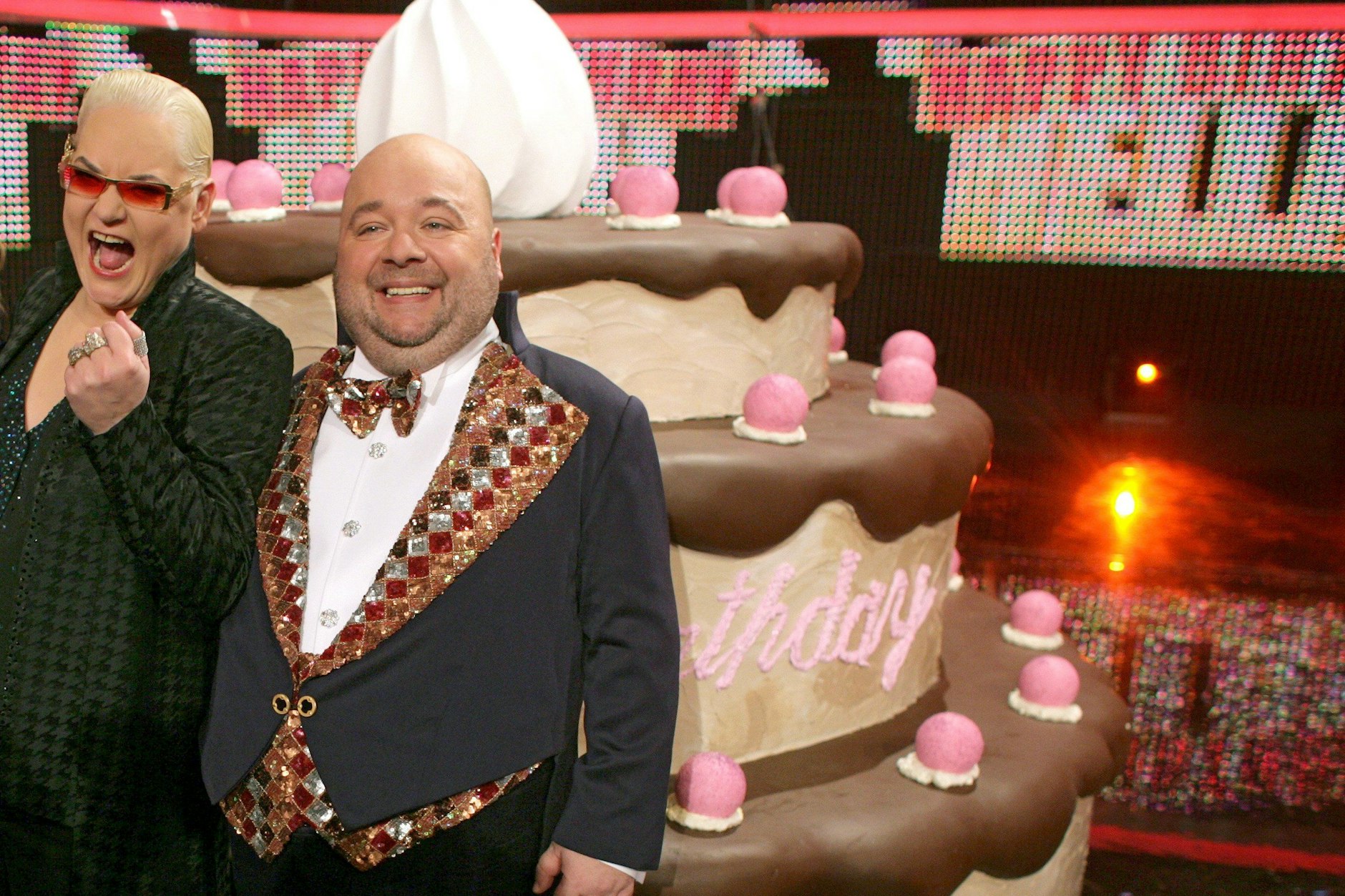 Hella von Sinnen feierte 2009 ihren 50. Geburtstag mit Dirk Bach in der Sat.1-Show „Happy Birthday, Hella!“.