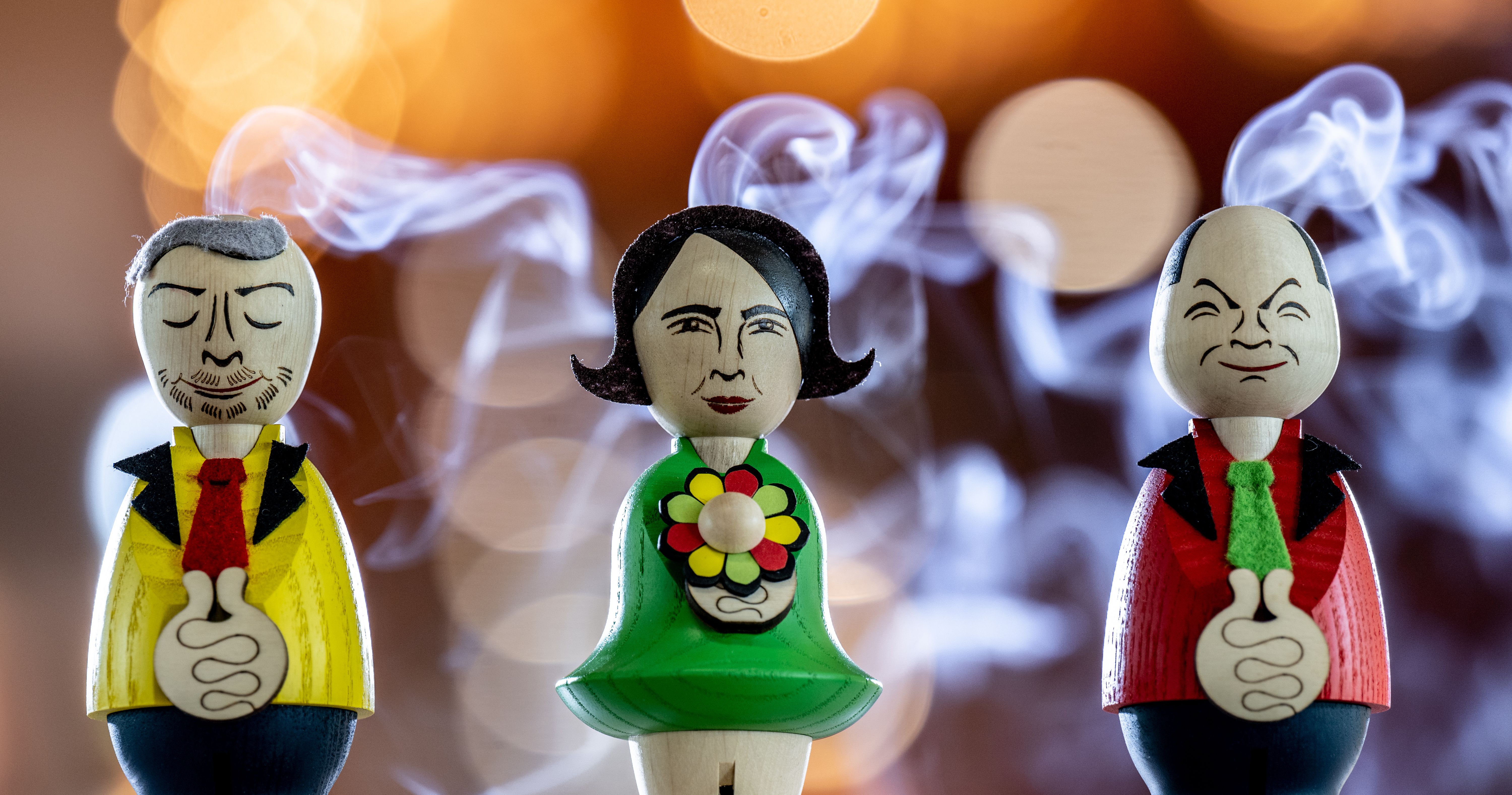 Image - Nachfolge-Männel: Nach der Räucher-Merkel raucht’s nun auch bei Scholz, Baerbock und Lindner