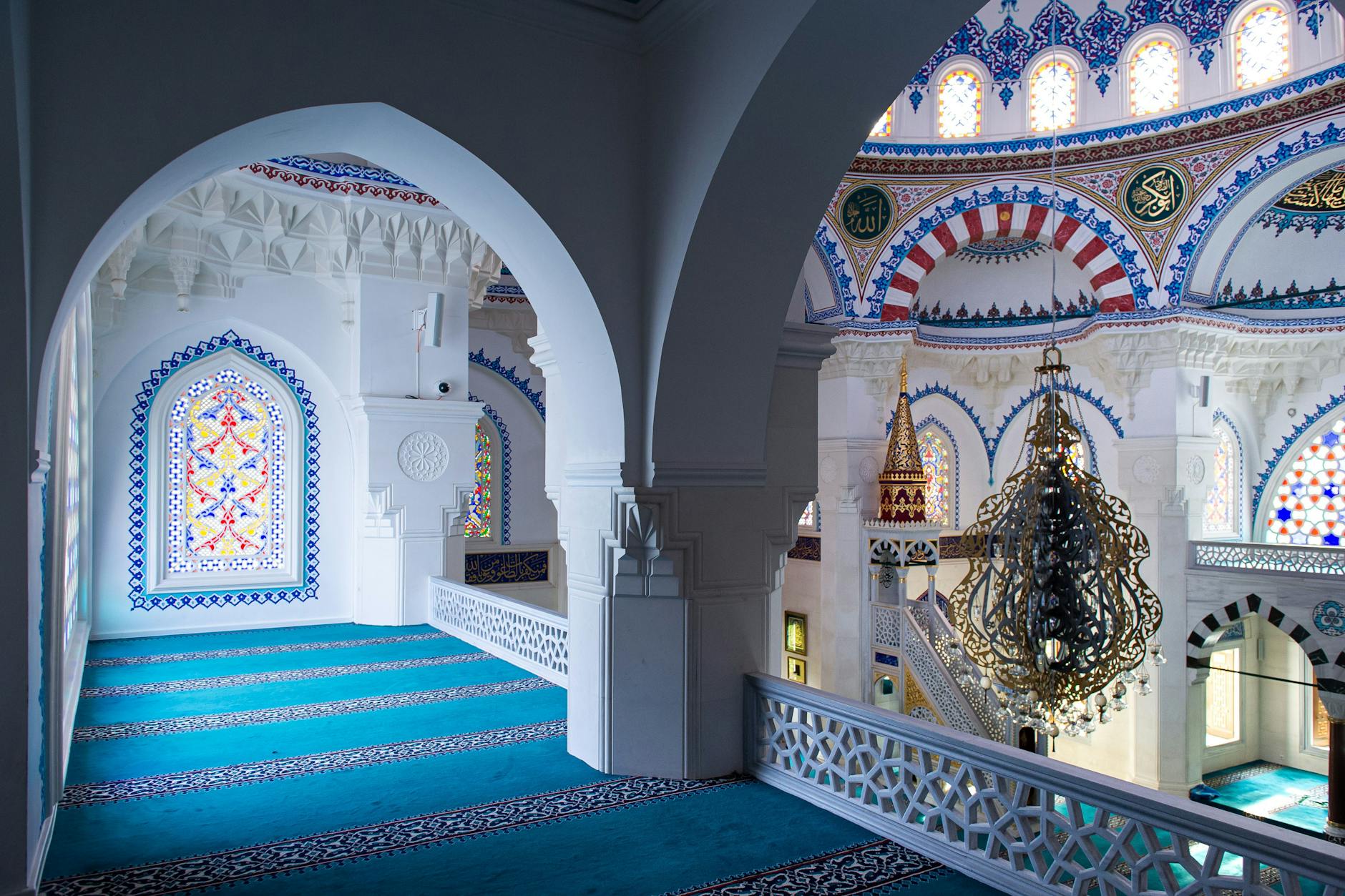 Der Innenraum einer Berliner Moschee.