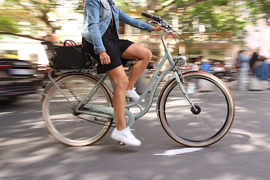 Berlin-Zehlendorf: Radfahrerin überfährt kleinen Jungen