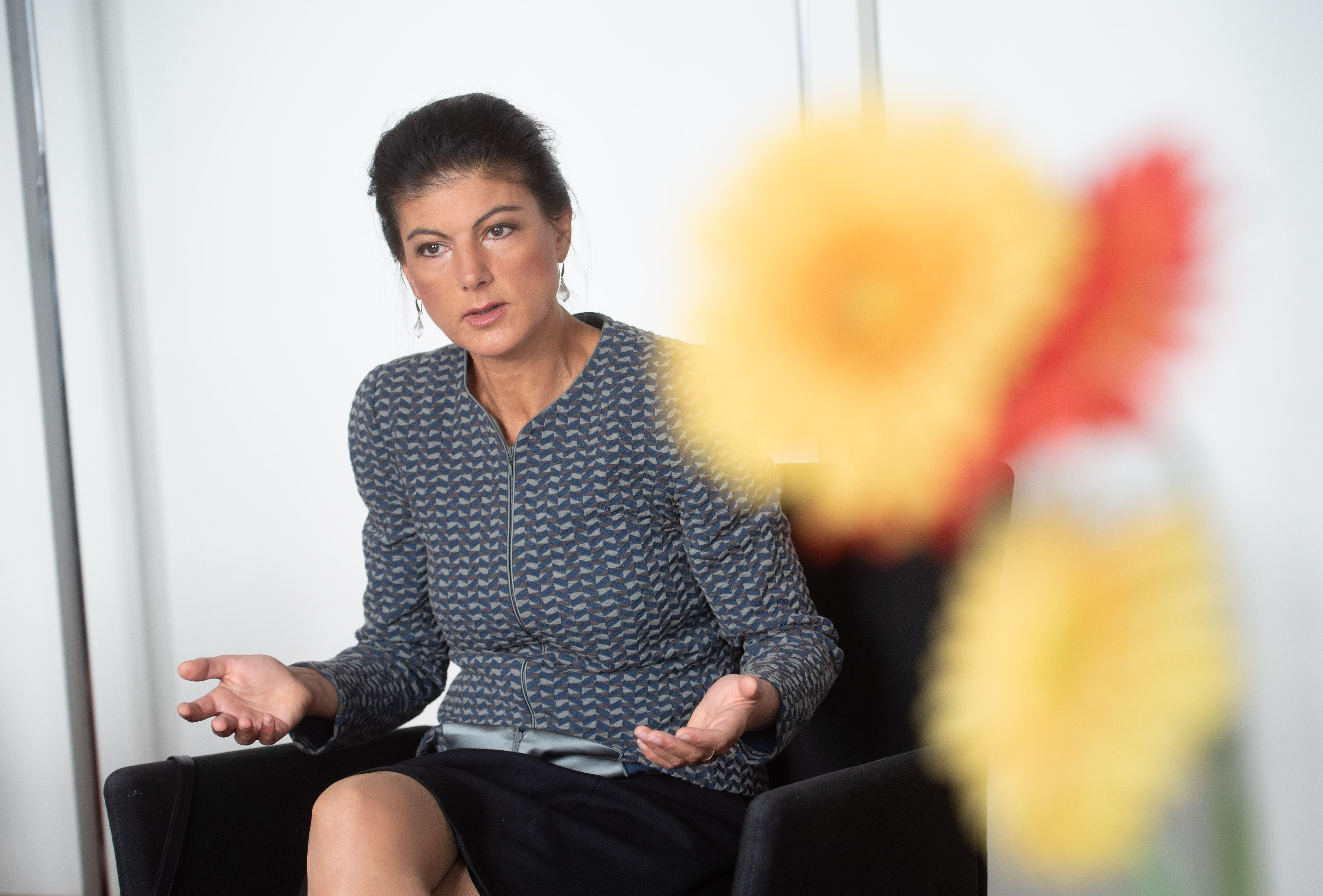 Sahra Wagenknecht: Abrechnung mit Asylpolitik, Großstadt-Linken und Trans-„Mode“