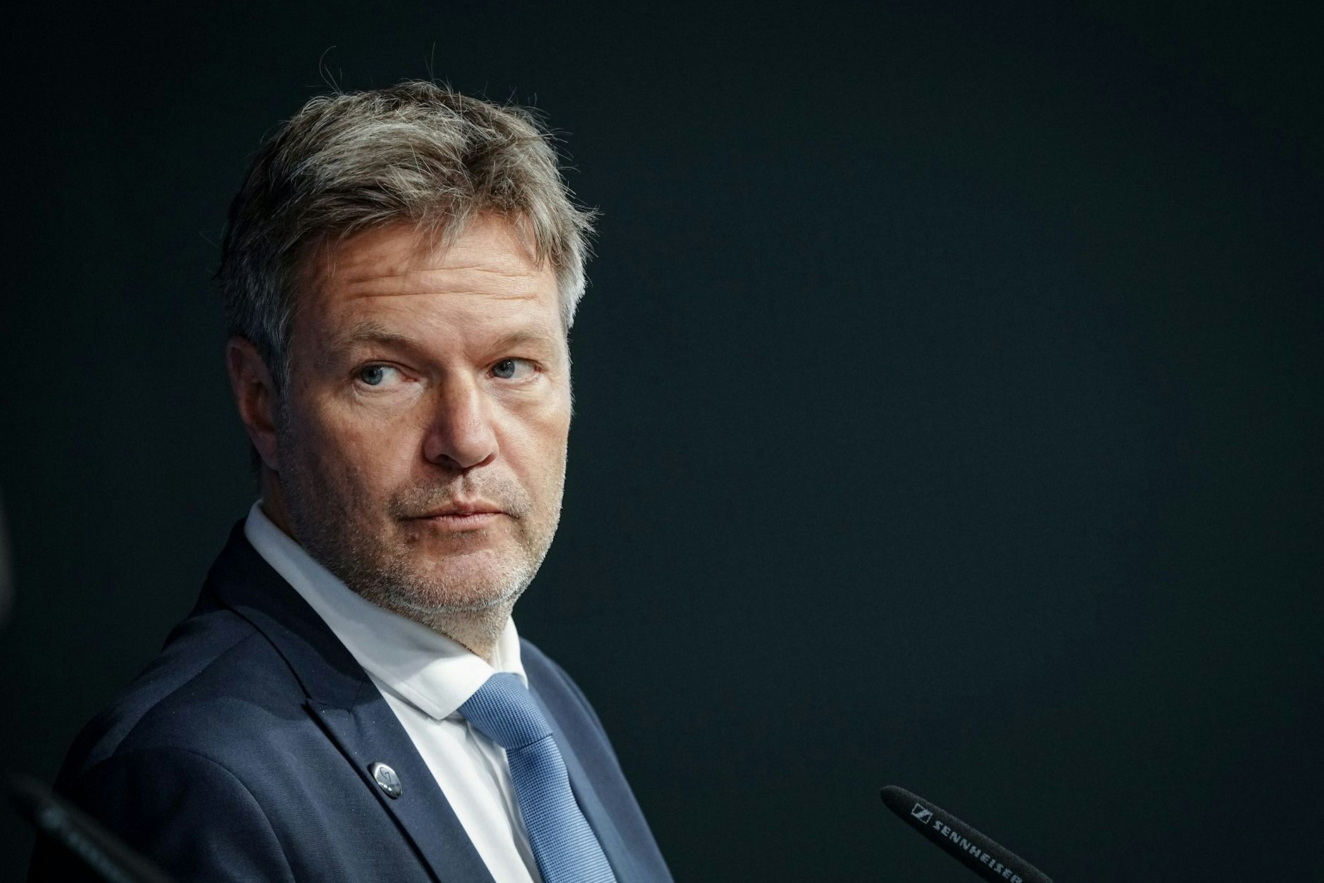 Bundeswirtschaftsminister Robert Habeck spricht Klartext: Seine Leute können nicht mehr.