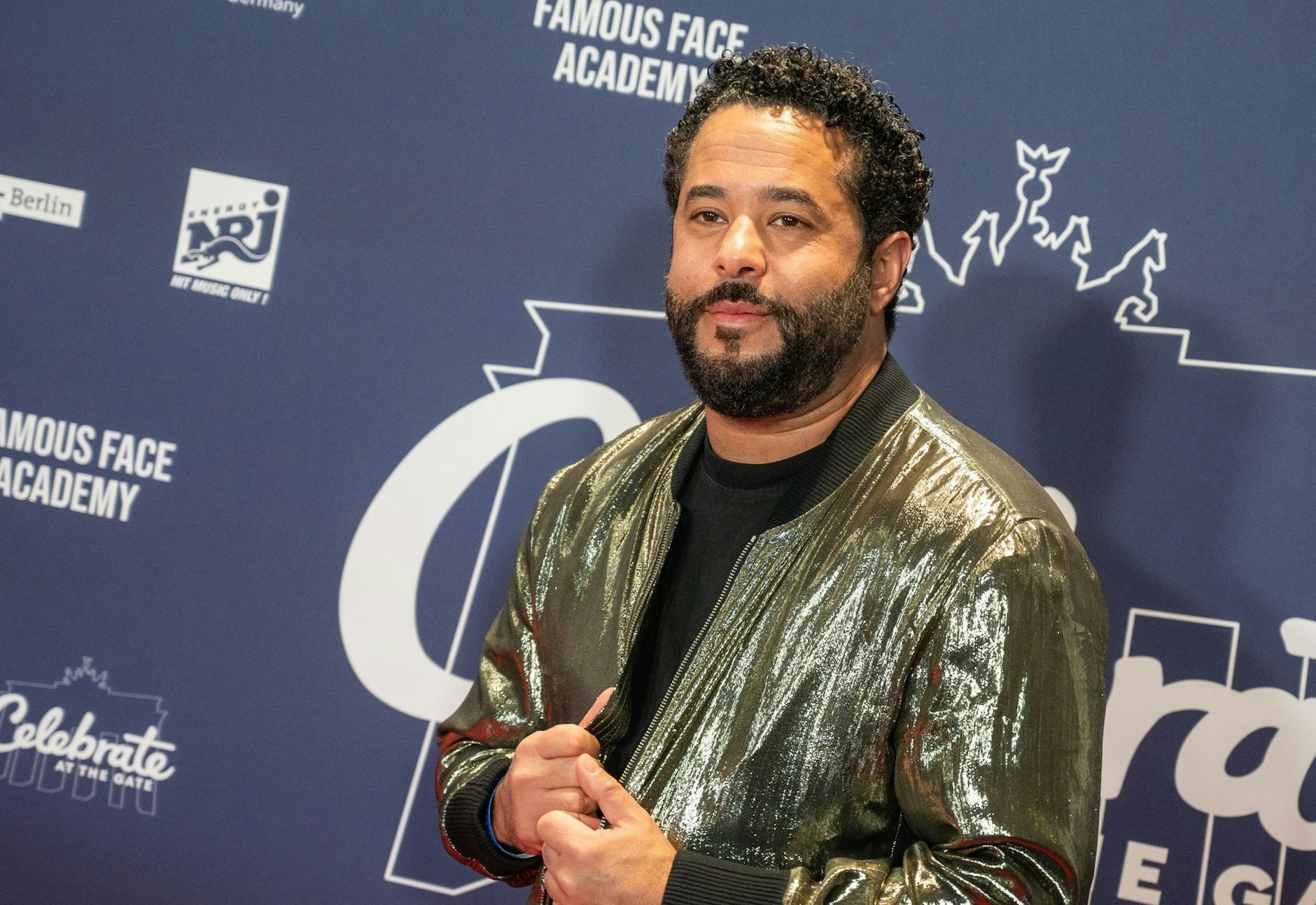 ARCHIV - Sänger Adel Tawil kommt zur Silvesterfeier vom ZDF.  