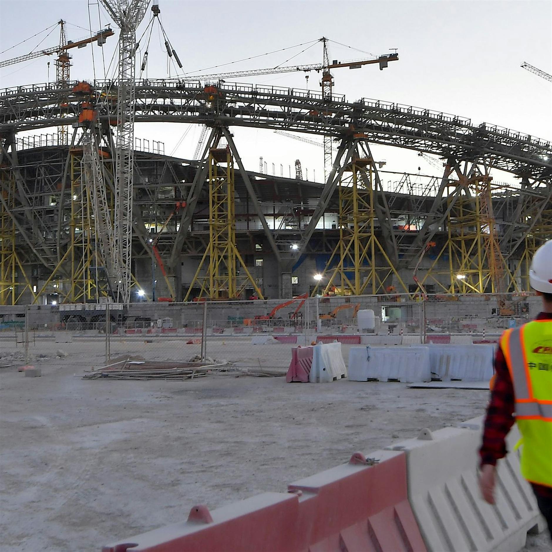 Amnesty-Umfrage: Mehrheit für Entschädigung für WM-Arbeiter