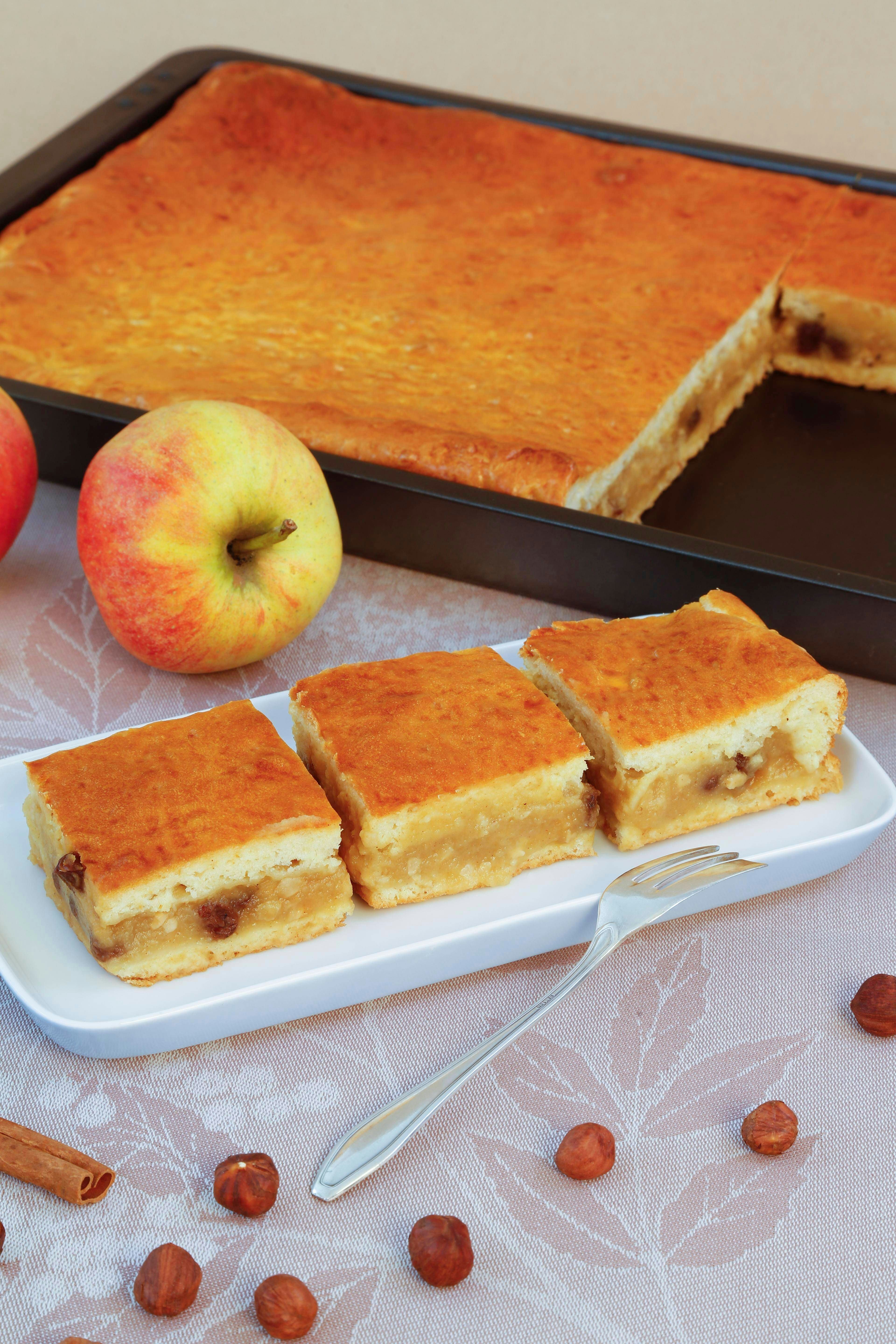 Geniales Rezept wie von Oma: Gedeckter Apfelkuchen mit cremiger Füllung ...