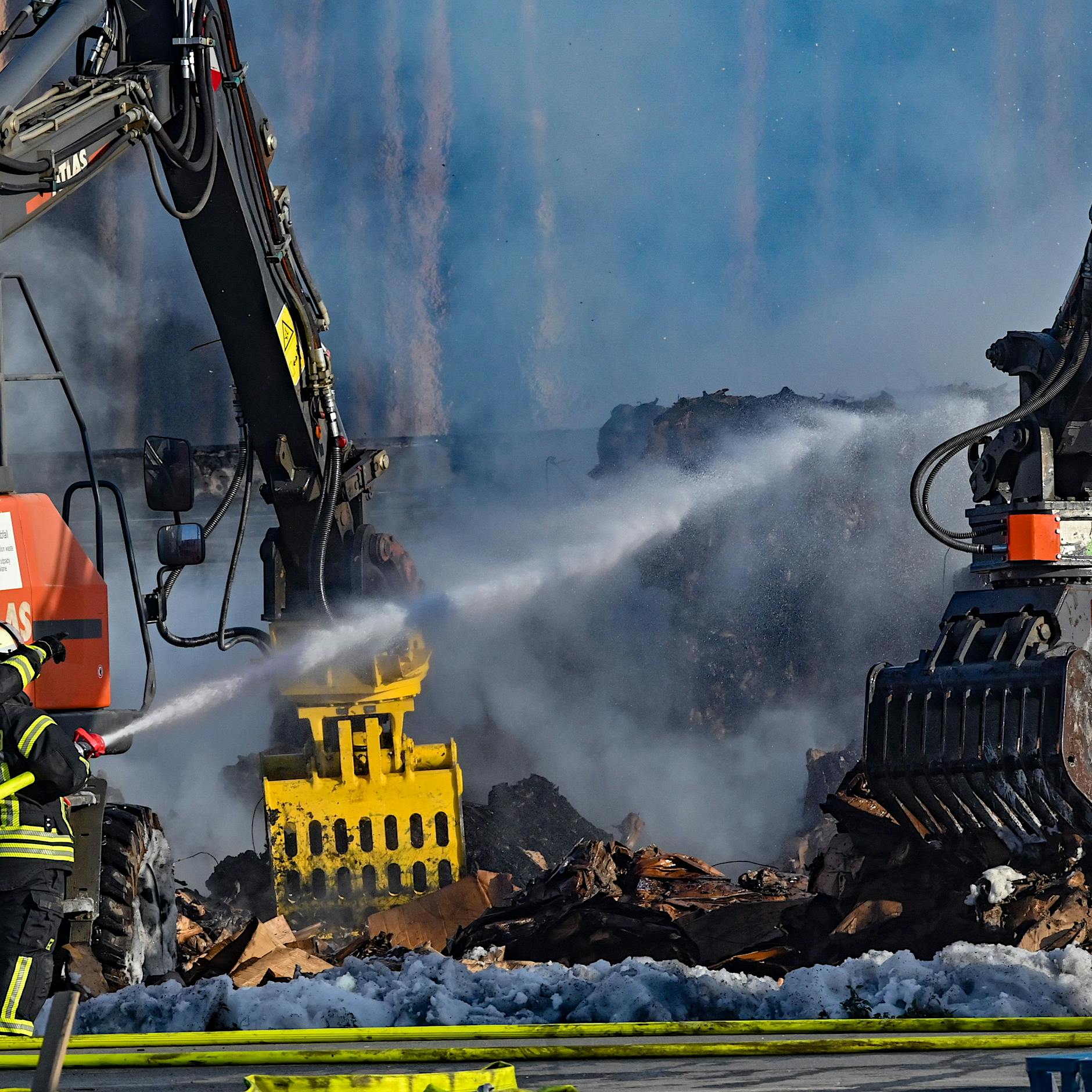 Nach Großbrand bei Tesla: Anwohner fordern sofortigen Stopp der Produktion