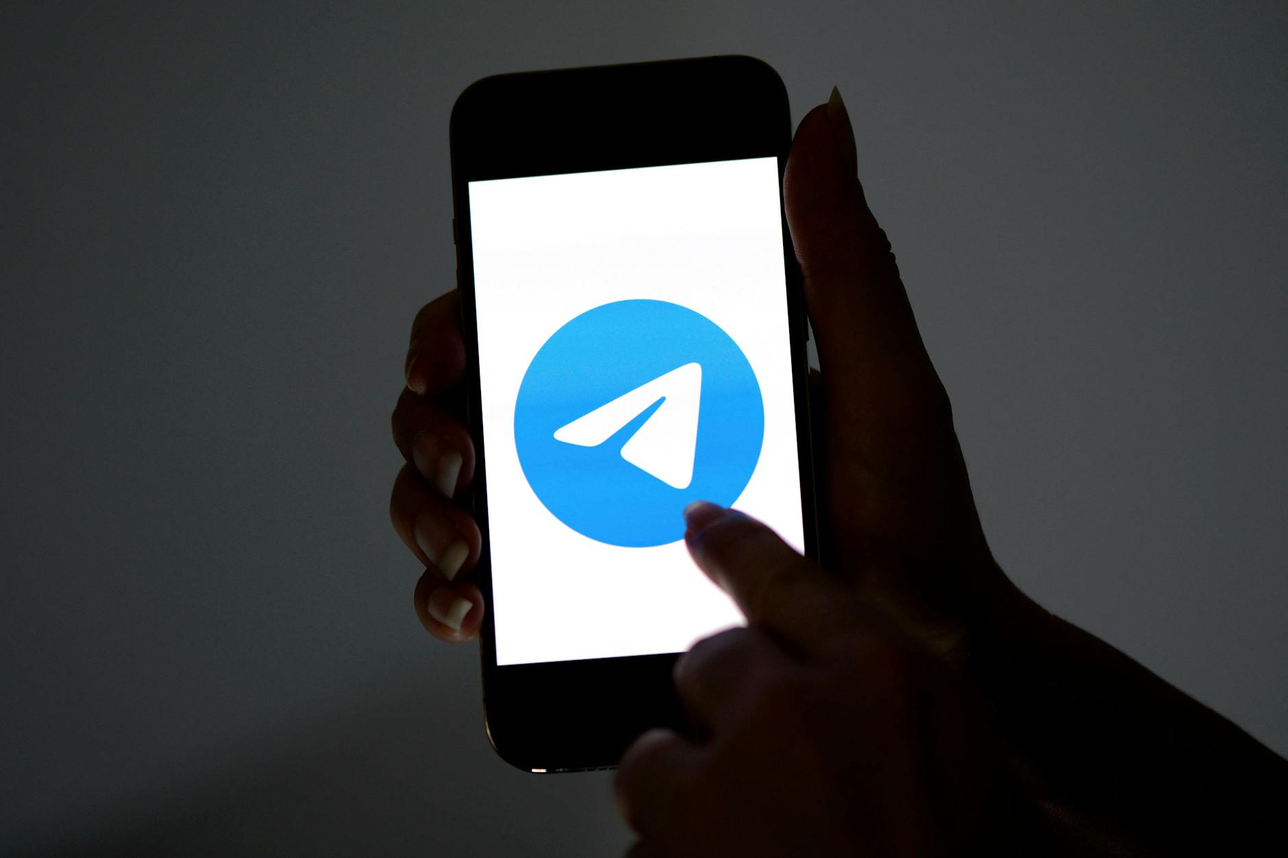 Telegram zählt zu den erfolgreichsten Messenger-Diensten weltweit – und steht wegen der Verbreitung problematischer Inhalte immer wieder in der Kritik.