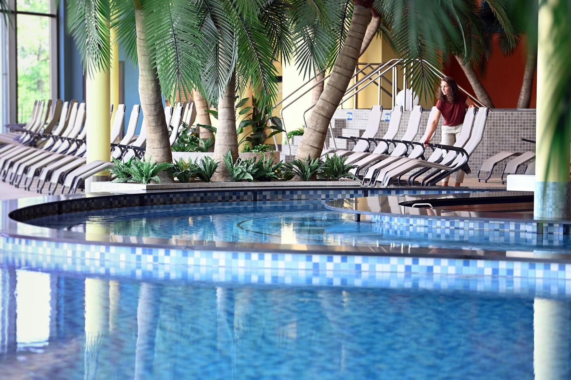 Palmen am Planschbecken. Die Havel-Therme in Werder ist auch bei Berlinern sehr beliebt.