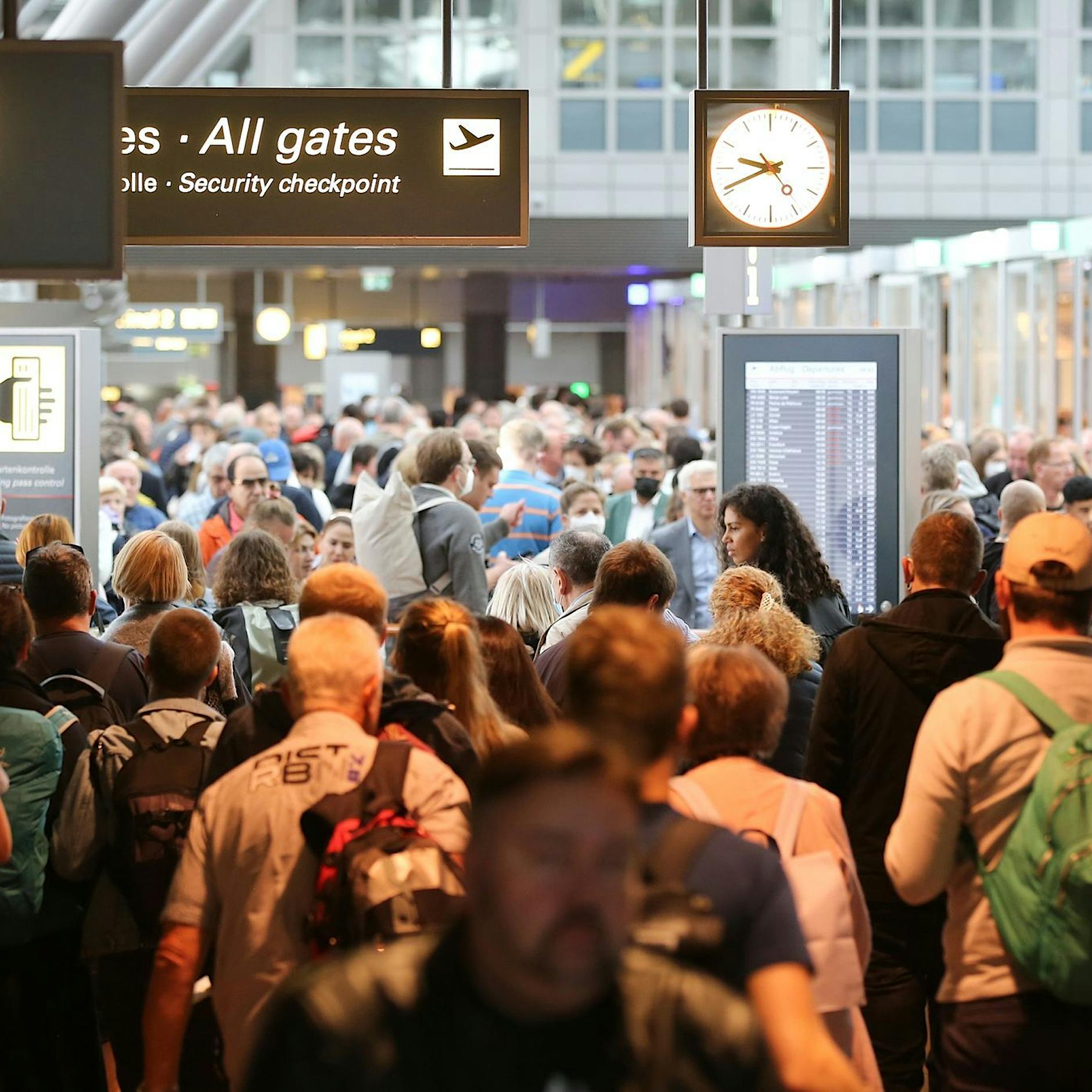 Zahl der Beschwerden wegen Flugreisen steigt deutlich