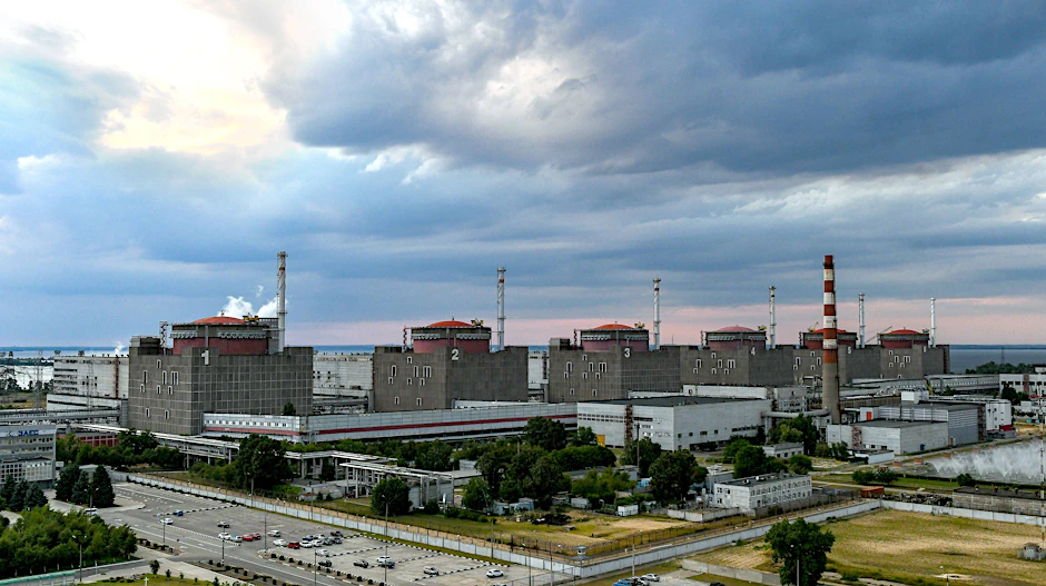 Kernkraftwerk Saporischschja: Sechs Leichtwasser-Druckreaktoren vom Typ WWER-1000 mit einer Leistung von je 950 MWe machen das Kernkraftwerk Saporischschja zum größten Kernkraftwerk Europas und zu einem der zehn größten der Welt.
