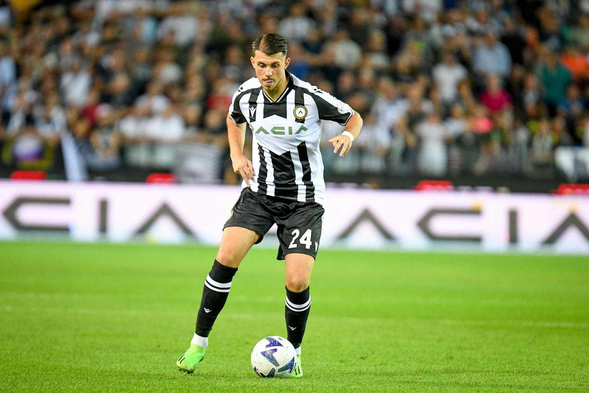 Lazar Samardzic (20) wurde auch bei Hertha BSC ausgebildet, sorgt mittlerweile aber in Italiens Serie A mit Udine Calcio für Furore.