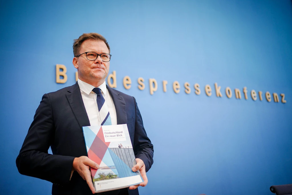 Nur vier von zehn Ostdeutschen zufrieden mit der Demokratie