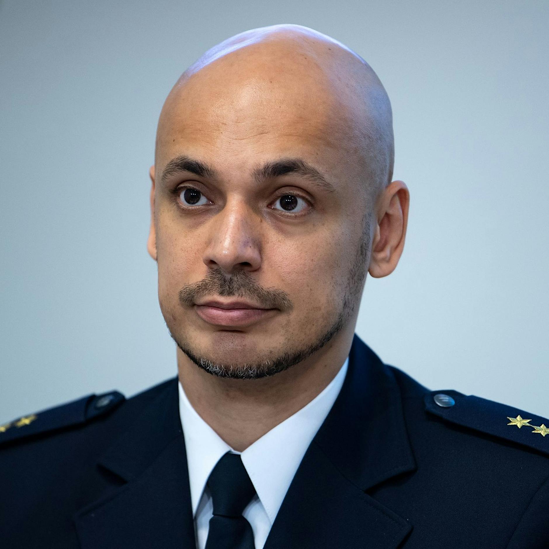 Berliner Polizeisprecher über Rassismus: „Das ist nicht lustig“