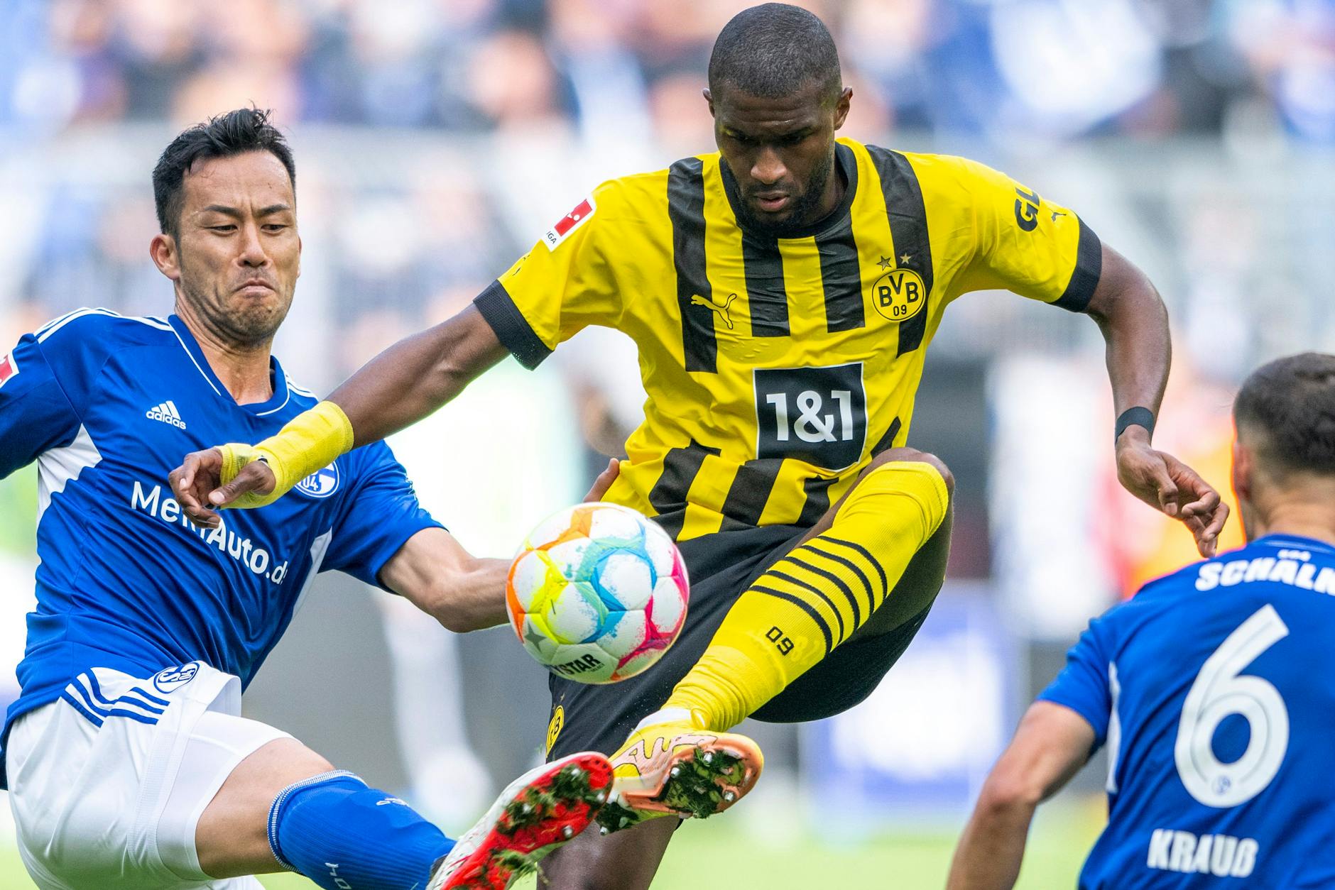 Anthony Modeste (M) ist mit Borussia Dortmund am Sonnabend bei seinem alten Verein, dem 1. FC Köln, zu Gast – und steht dabei mächtig unter Druck.