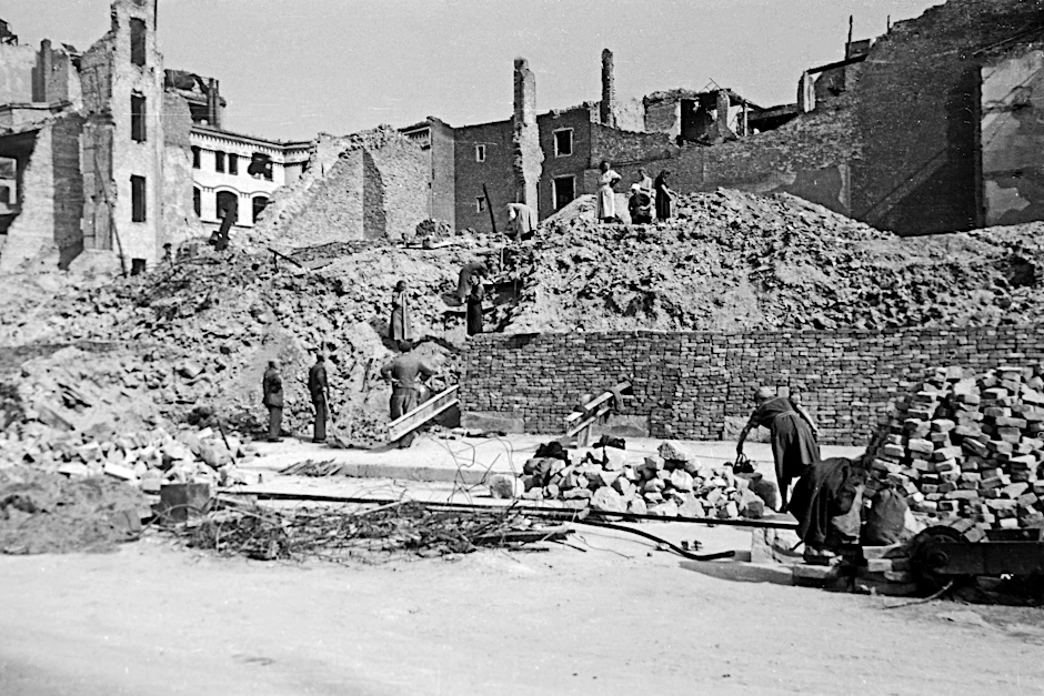 Trümmerstadt Berlin im Nachkriegsjahr 1946
