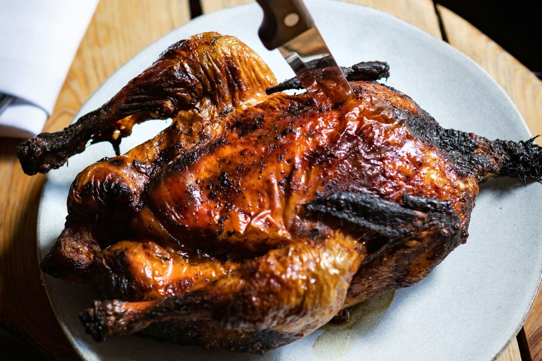 Was für ein sinnloser Tod: Der sog. „Berlin

Broiler“ für 2 Personen im Tisk.