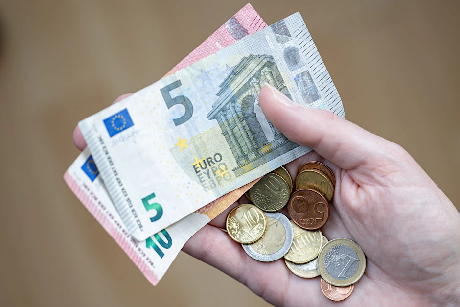 Die seit Monaten extrem hohe Inflation belastet die Menschen in Deutschland.