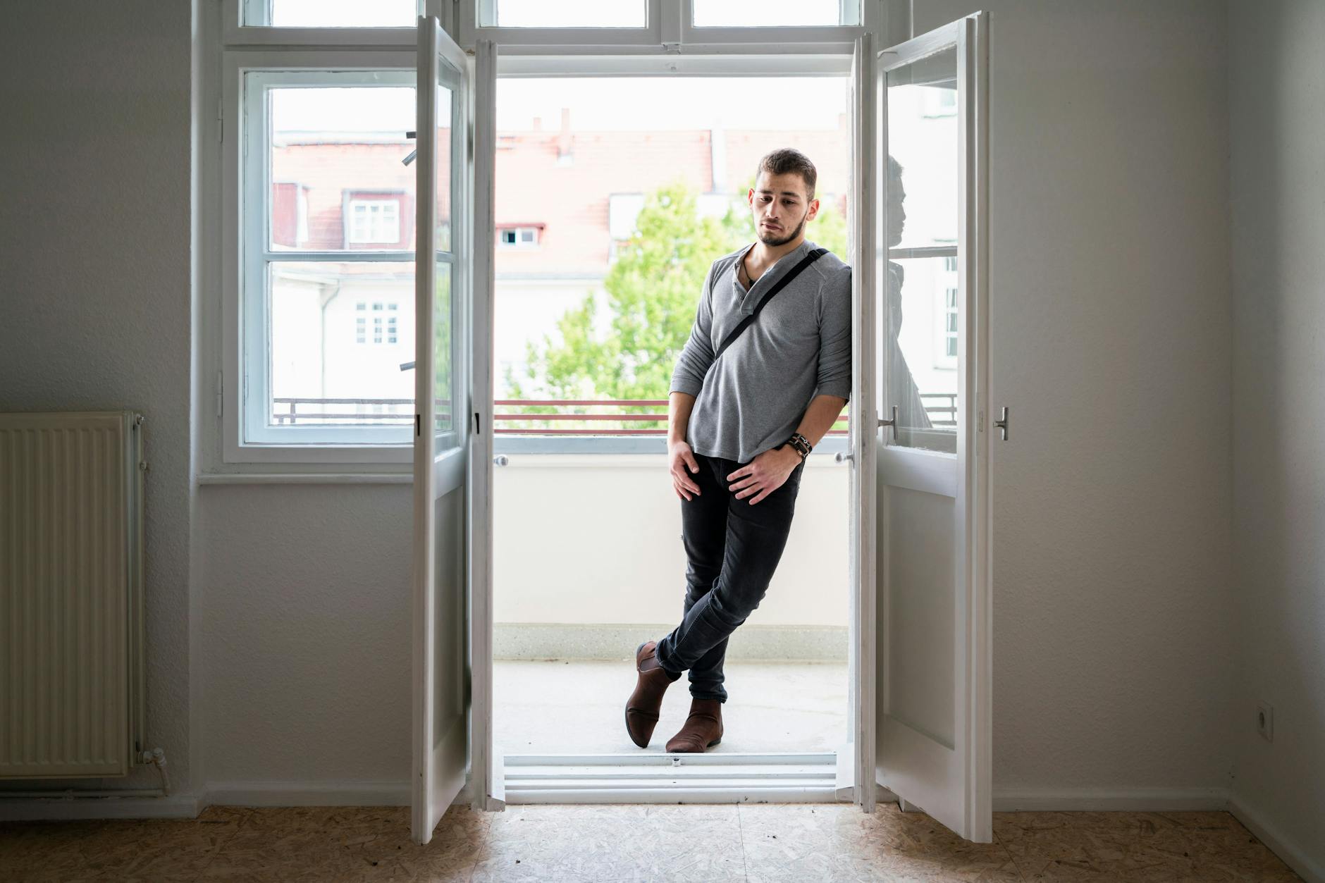 Sağkaya auf dem Balkon der Lankwitzer Wohnung.