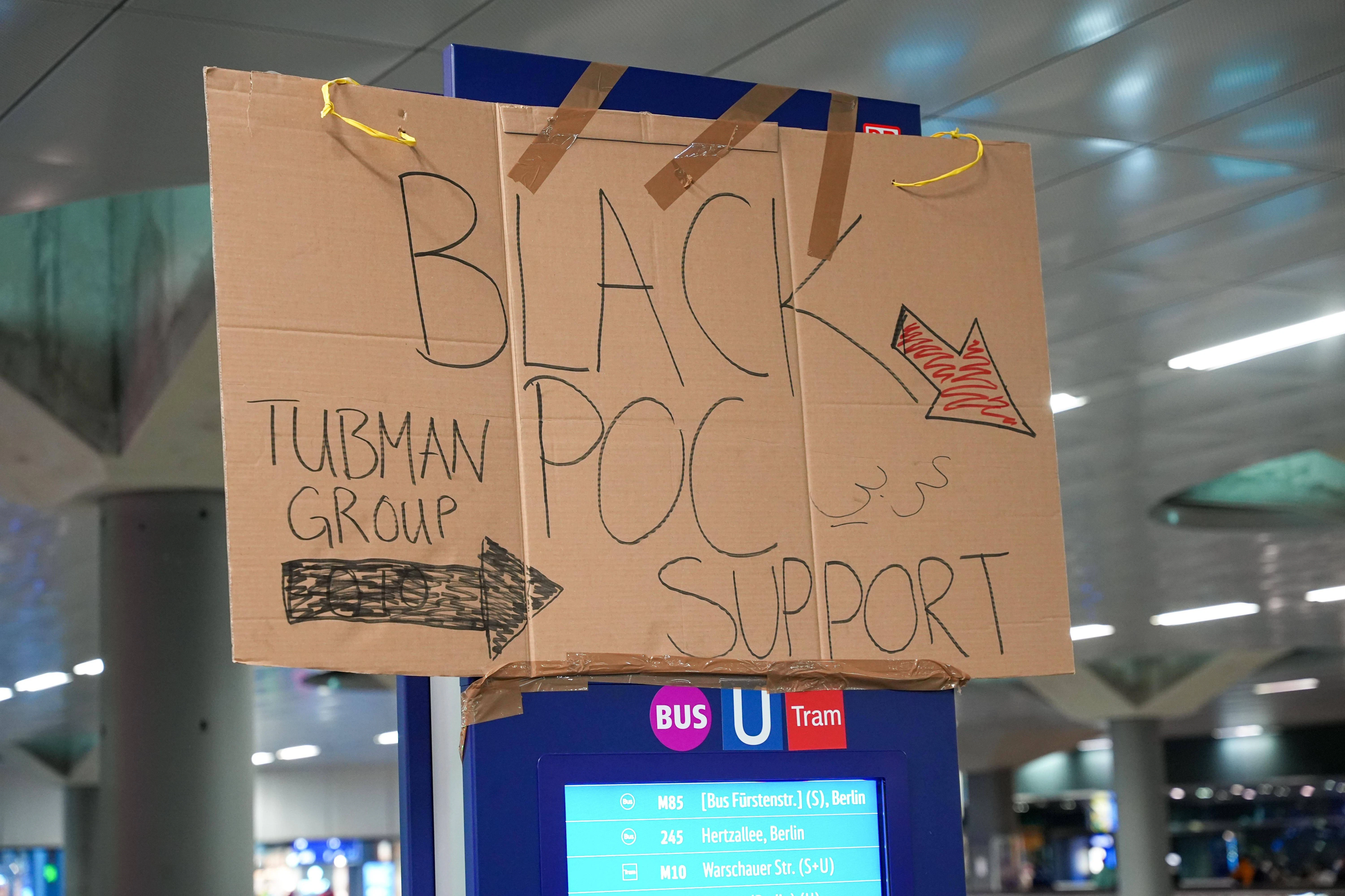 Seit den ersten Tagen nach der russischen Invasion der Ukraine setzt sich das Tubman Network für POC-Geflüchtete aus der Ukraine ein.