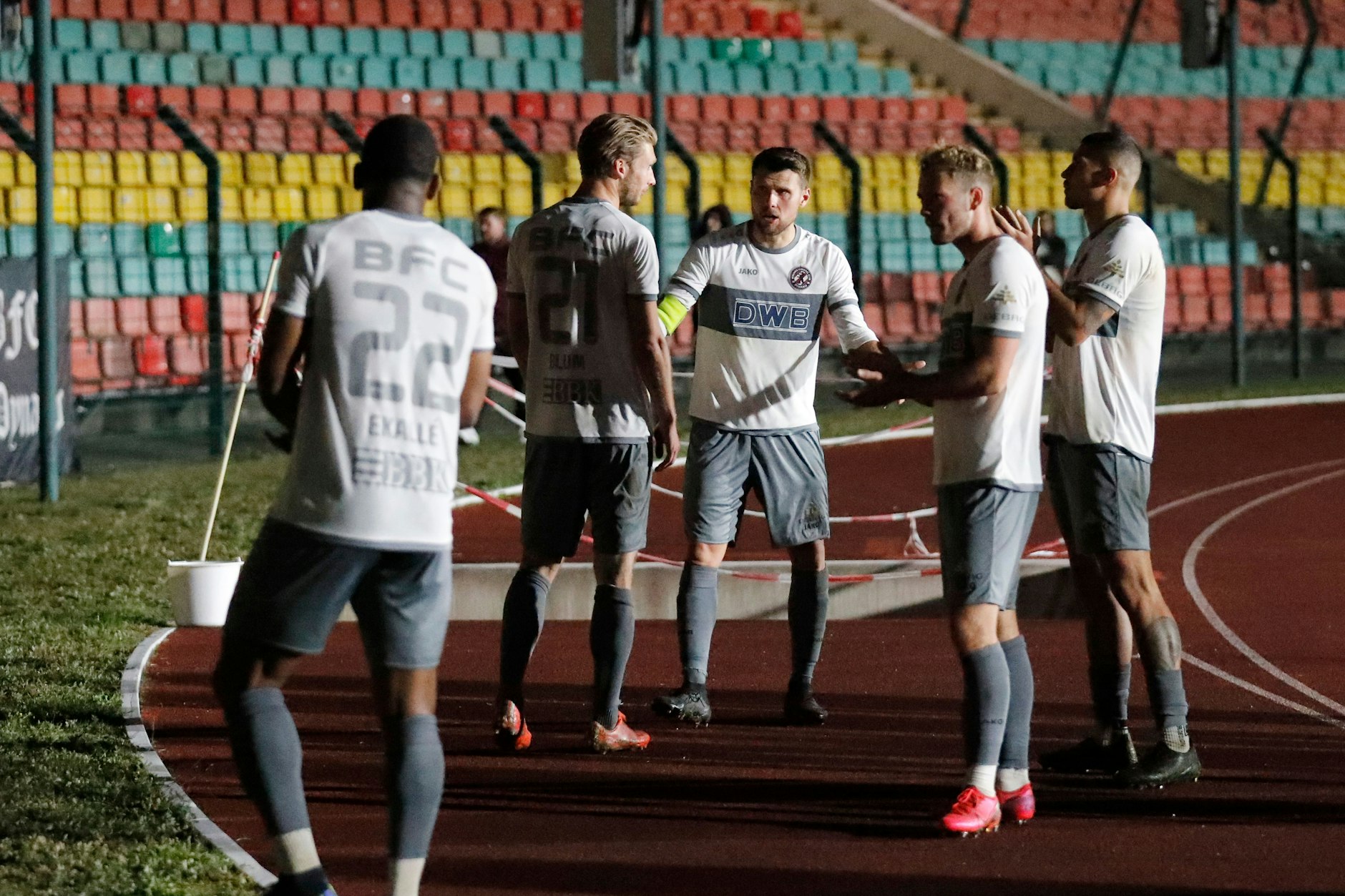 Ratlosigkeit bei den BFC-Kickern um Michael Blum, Niklas Brandt &amp; Co. nach dem 1:1 bei Viktoria.