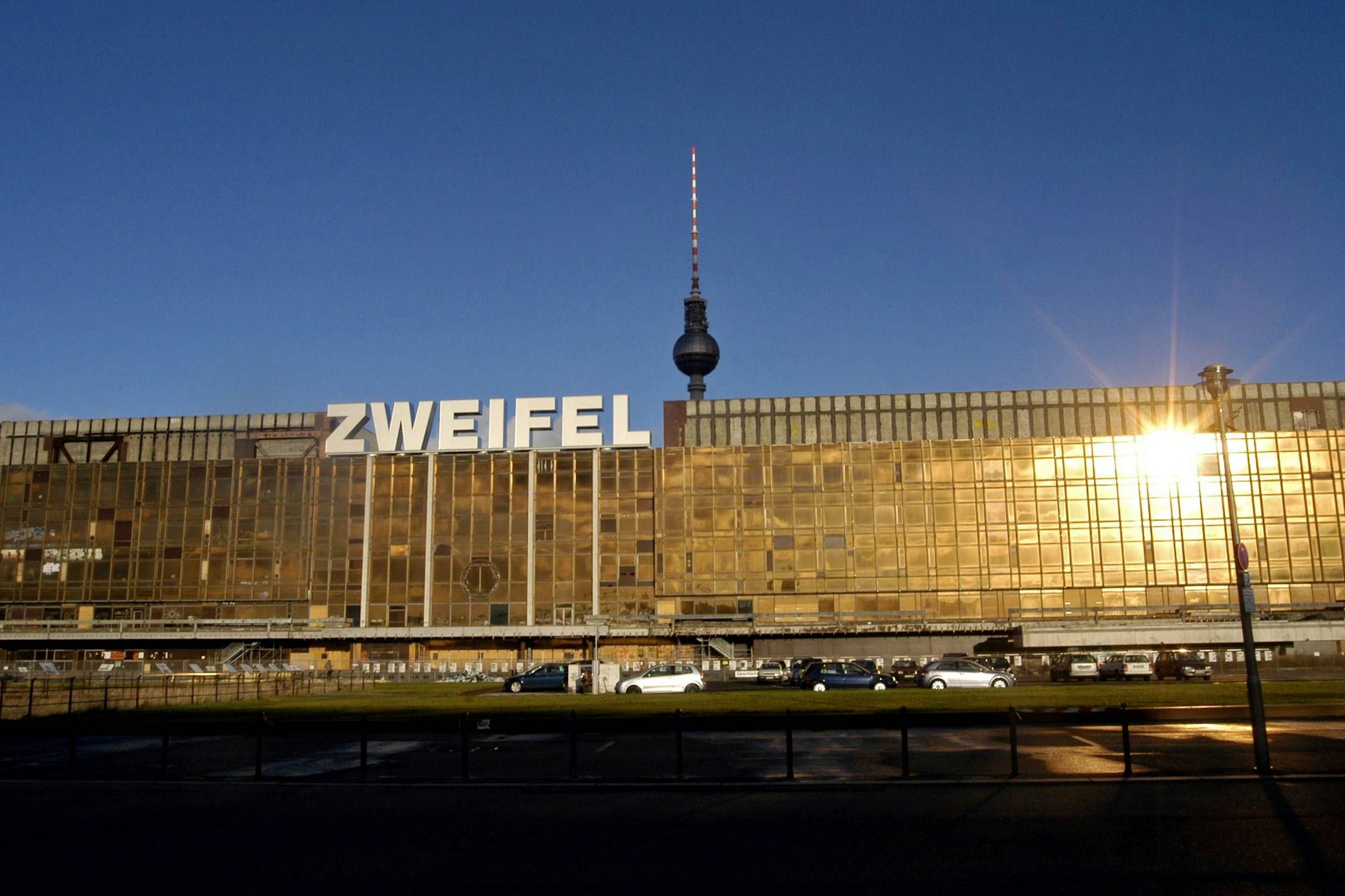 Der Palast der Republik im Jahr 2005. Ein Jahr später wurde sein Abriss beschlossen.&nbsp;