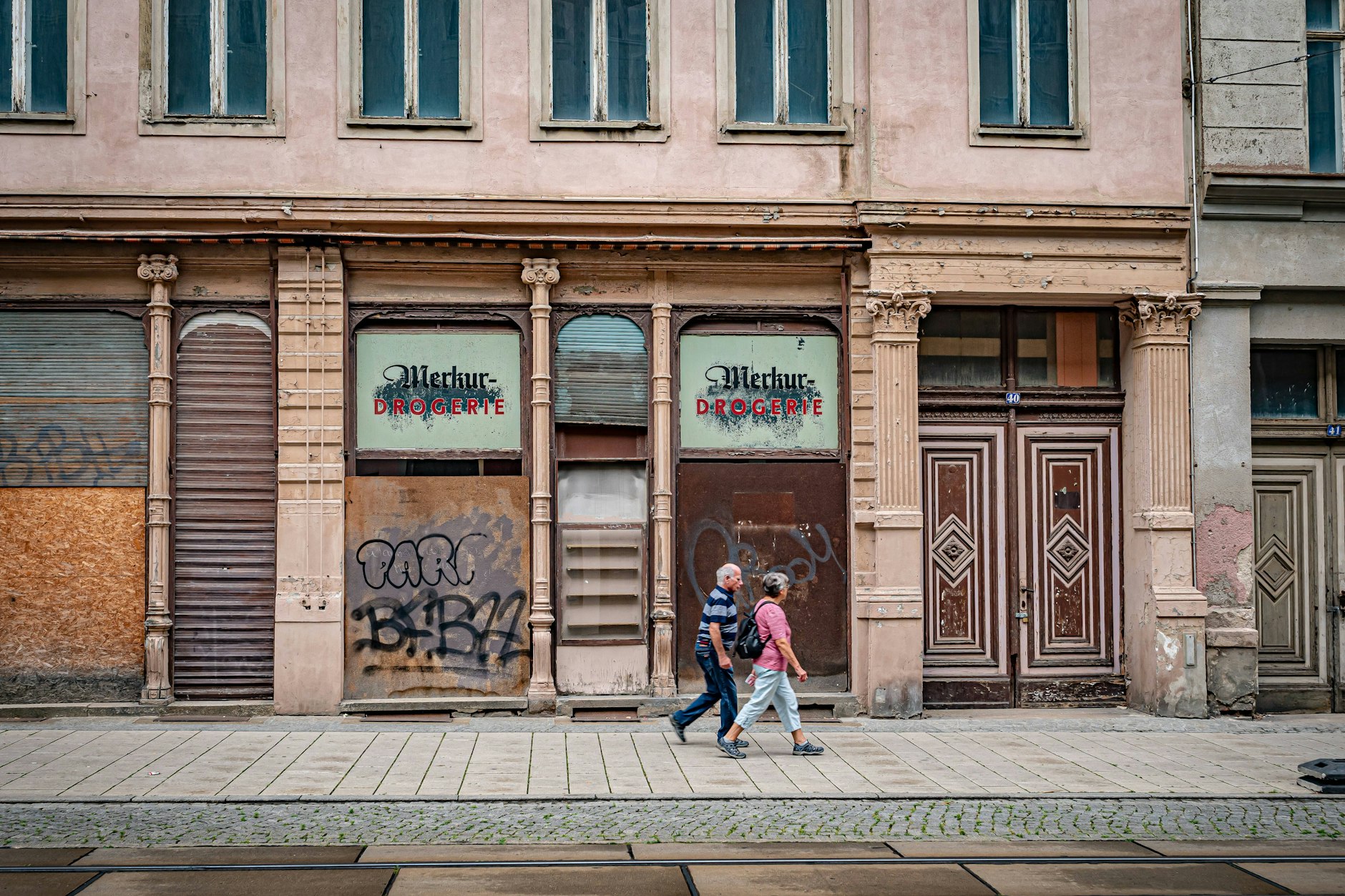 Passanten in der Görlitzer Altstadt
