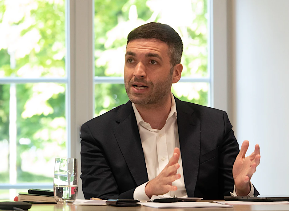 ARCHIV - Wirbt vor der Landtagswahl in Niedersachsen um Zweitstimmen im bürgerlichen Lager für seine Partei: Konstantin Kuhle, Generalsekretär der FDP Niedersachsen.  