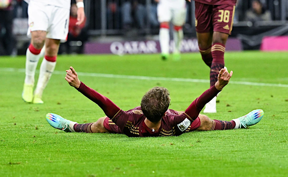 Der Rekordmeister siegt wieder: Der FC Bayern München hat zu Hause Bayer Leverkusen deutlich geschlagen. Thomas Müller jubelt über sein Tor zum 4:0-Endstand.   - Nutzung nur nach schriftlicher Vereinbarung mit der dpa