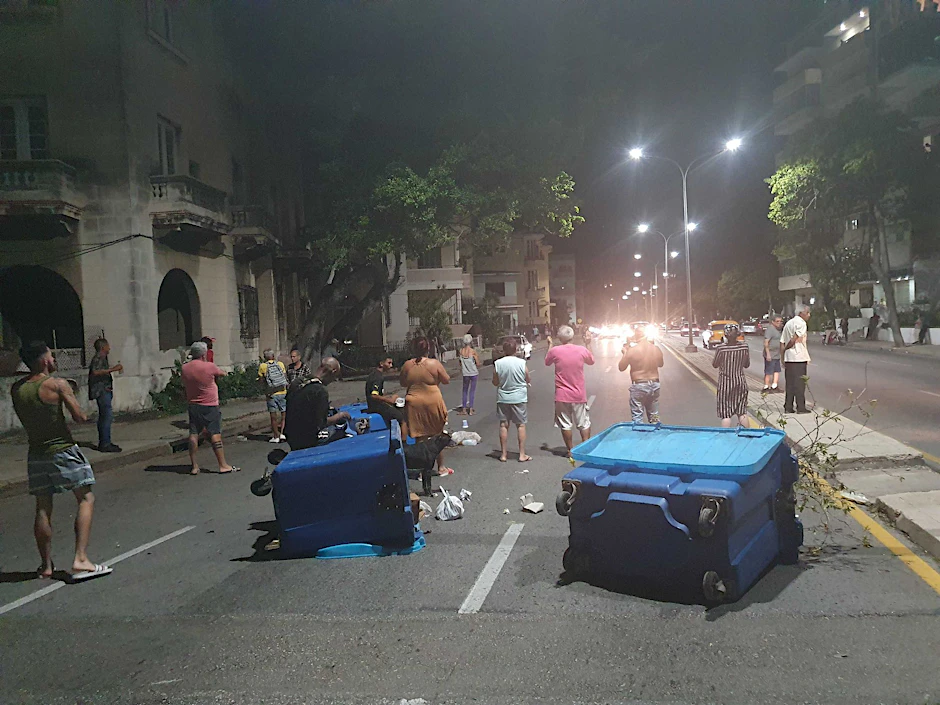 Angesichts eines massiven Stromausfalls nach dem Hurrikan «Ian» hat es in Kuba zum dritten Tag in Folge seltene Proteste gegeben.  