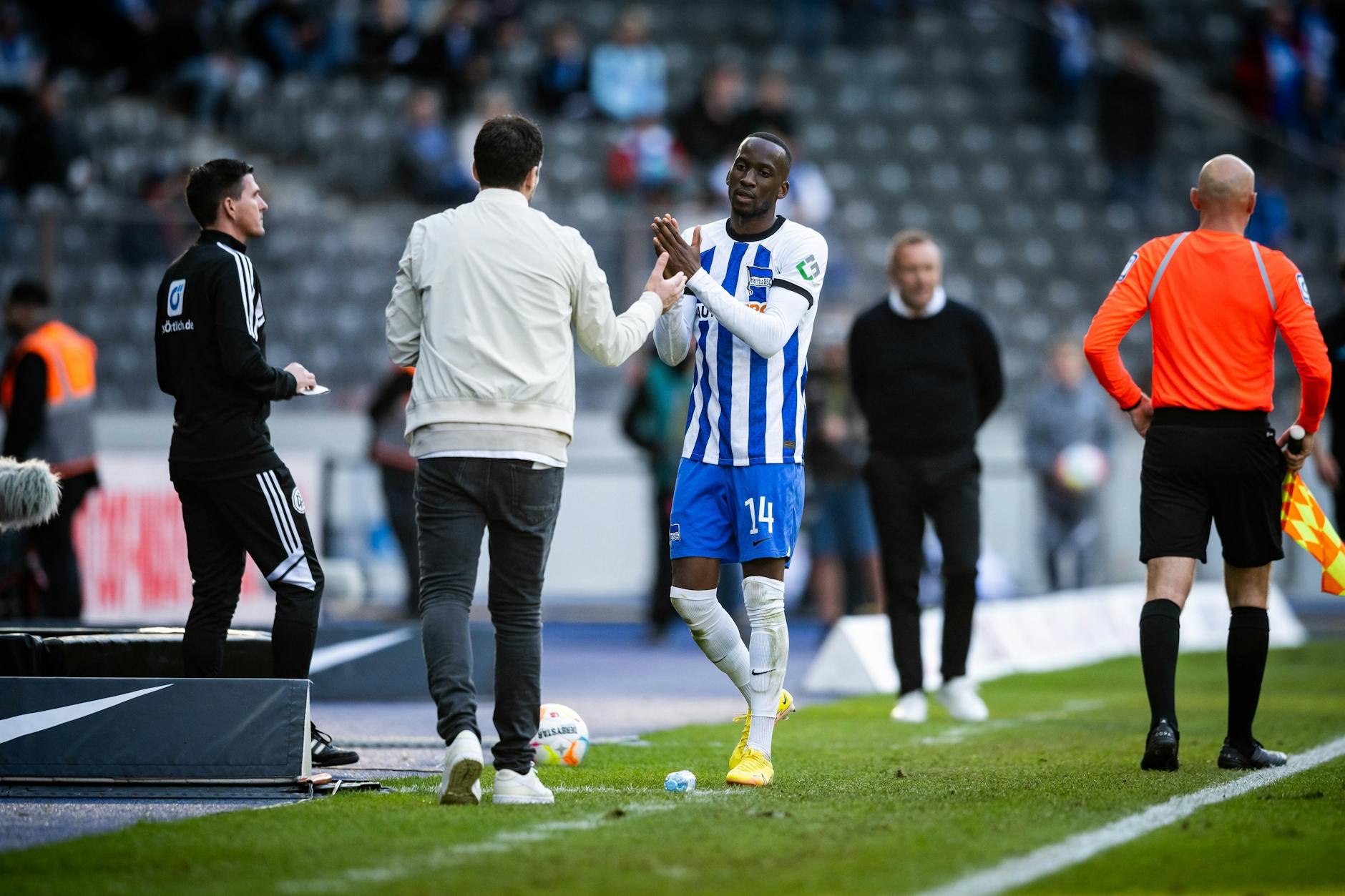 Dodi Lukebakio spürt das Vertrauen von Cheftrainer Sandro Schwarz und wurde von den Hertha-Fans bei seiner Auswechslung gegen Hoffenheim gefeiert.