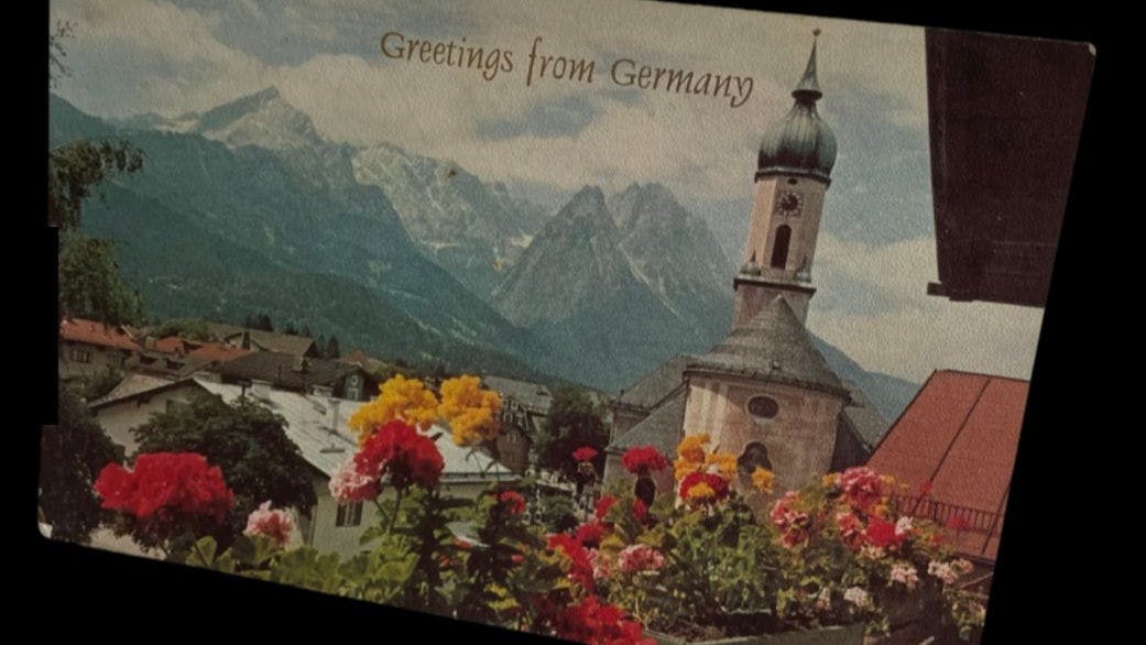 Eine Postkarte mit „Greetings from Germany“: Diese hatte Jeffrey Dahmer als Teenager auf einer Bahnreise durch Deutschland an seine Großmutter in Wisconsin geschickt.
