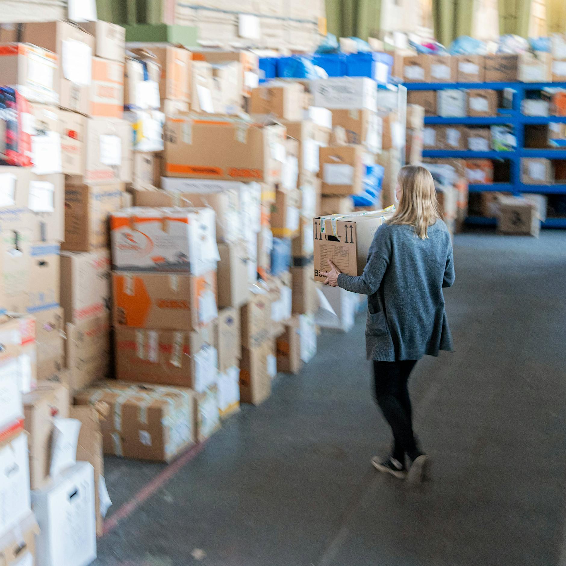 Kleiderspende bei der Stadtmission: Ein Hallo wäre schön