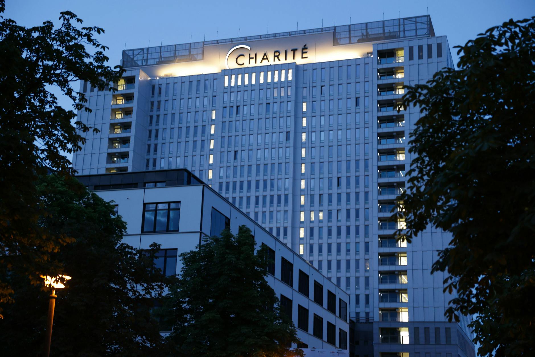 Feuer unterm Dach: Die Charité erlebt den ersten Ärzte-Streik seit 15 Jahren.