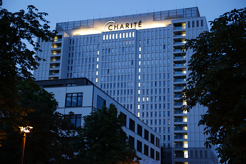 Feuer unterm Dach: Die Charité erlebt den ersten Ärzte-Streik seit 15 Jahren.