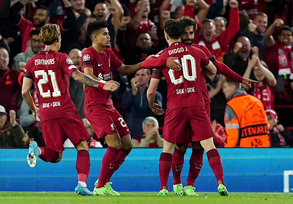 Die Liverpooler Spieler feiern den Sieg gegen Ajax Amsterdam.  