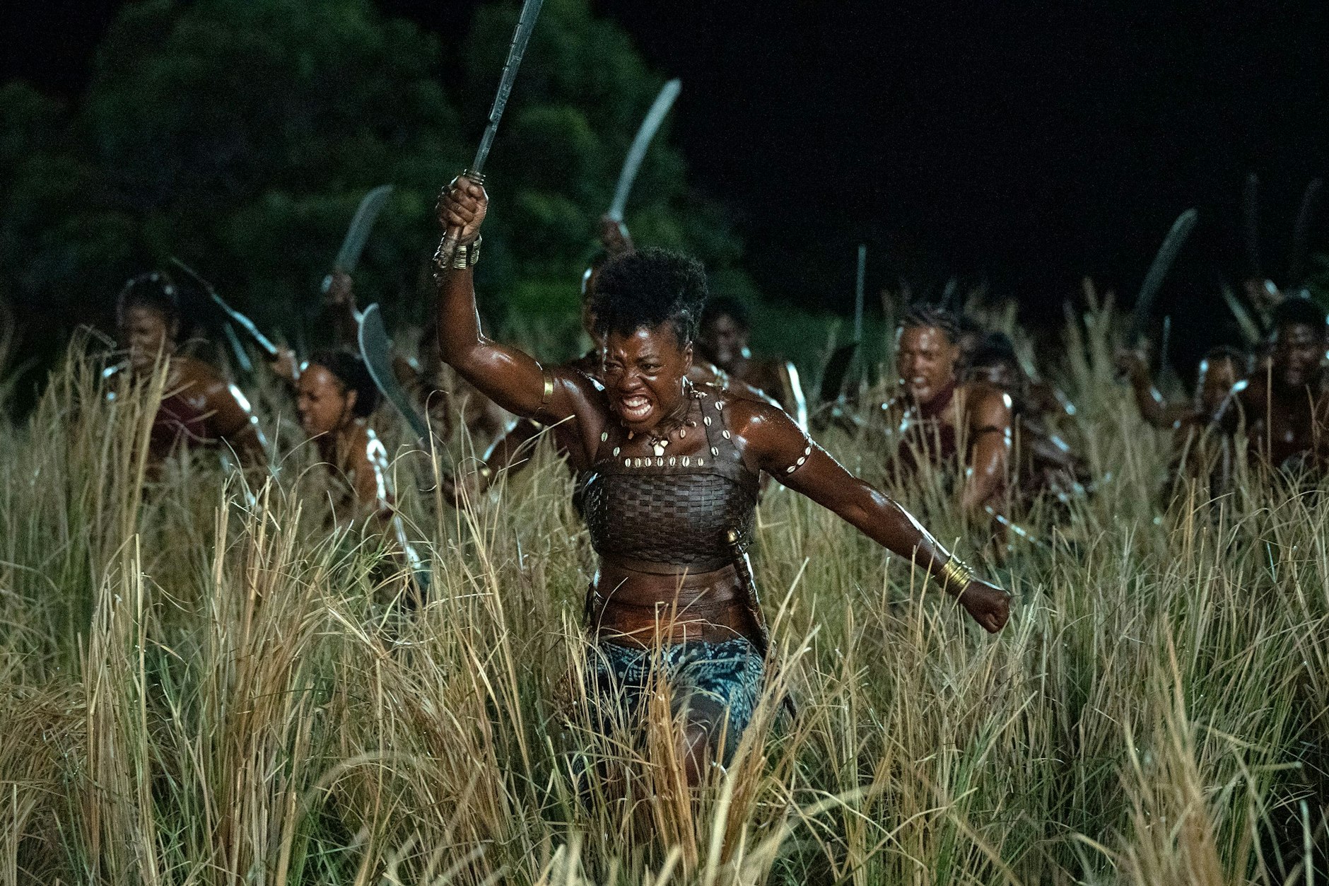 Viola Davis in „The Woman King“: Was der Film ausspart, ist die Verstrickung zwischen Sklavenhandel und Macht im westafrikanischen Königreich Dahomey.