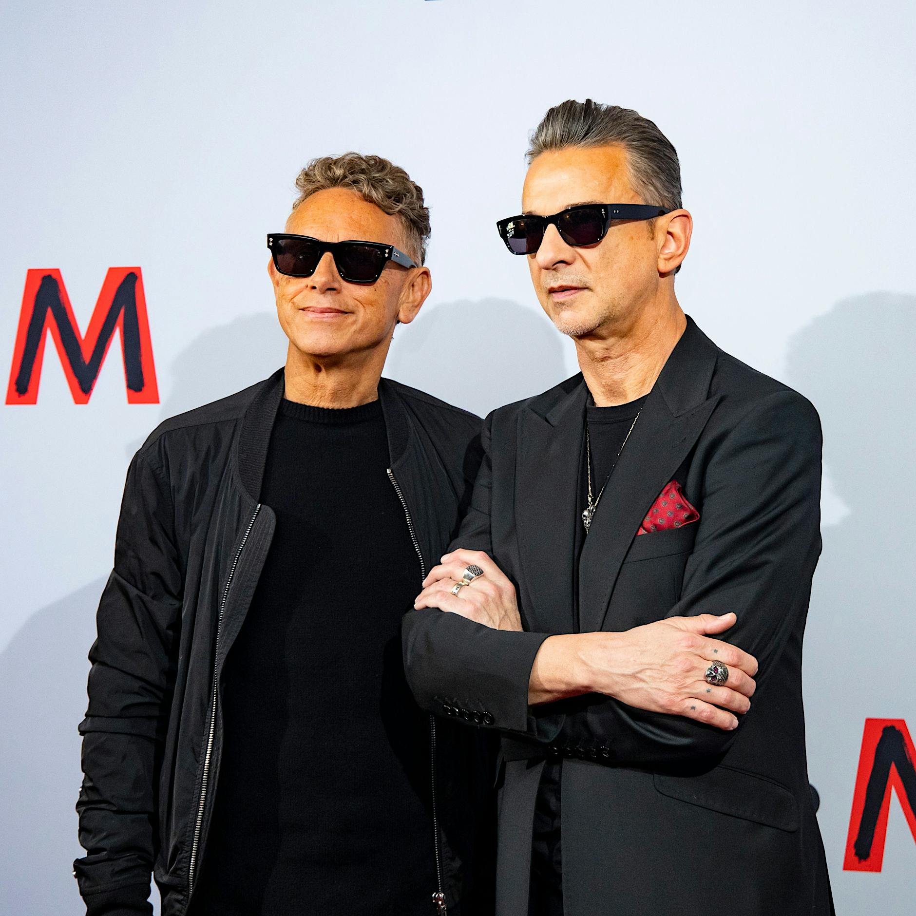 Was für ein Theater! Depeche Mode kündigen in Berlin neues Album und Welttournee an