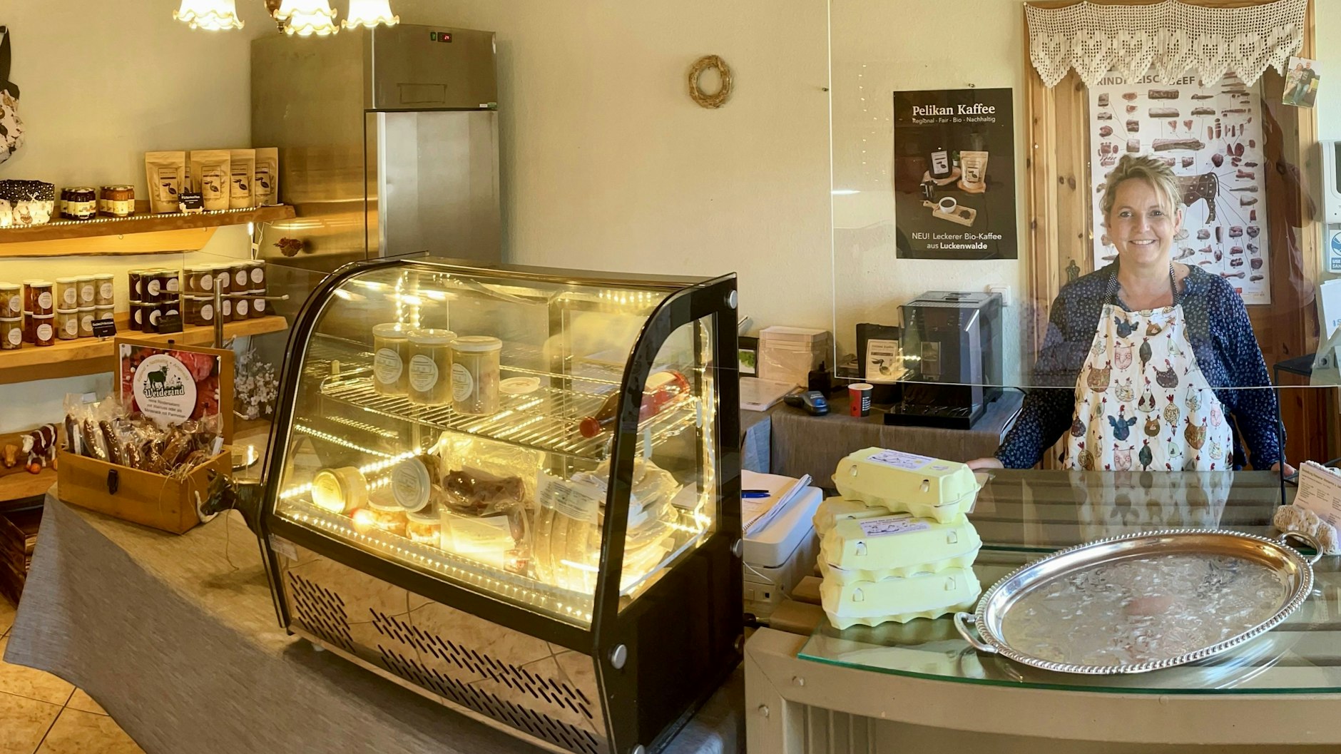 Artgerechte Haltung ist Familie Engelhardt wichtig. Das schmeckt man dann auch bei den Produkten im Laden.