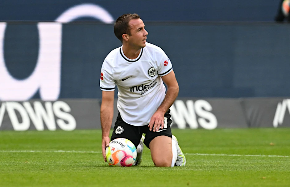 Der Frankfurter Mario Götze ist angeschlagen.   - Nutzung nur nach schriftlicher Vereinbarung mit der dpa