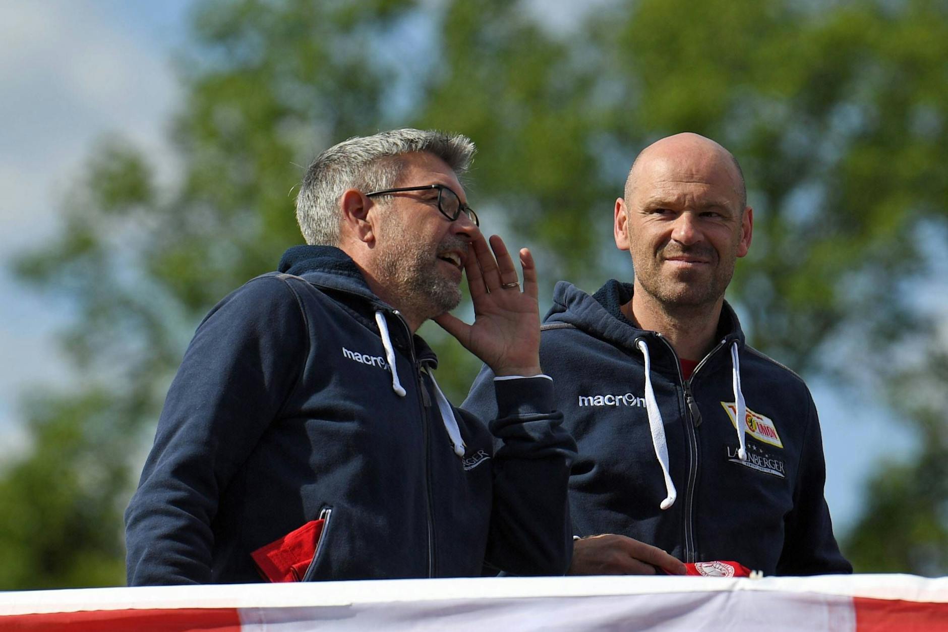Markus Hoffmann (r.) und sein Einflüsterer: In den letzten Tagen war Urs Fischer so etwas wie der Telefon-Joker von Unions Co-Trainer.