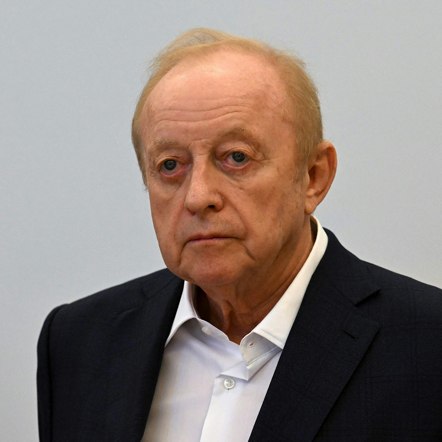 Millionenschulden – Starkoch Alfons Schuhbeck legt Teilgeständnis ab: Ich stehe vor den Trümmern meines Lebenswerks