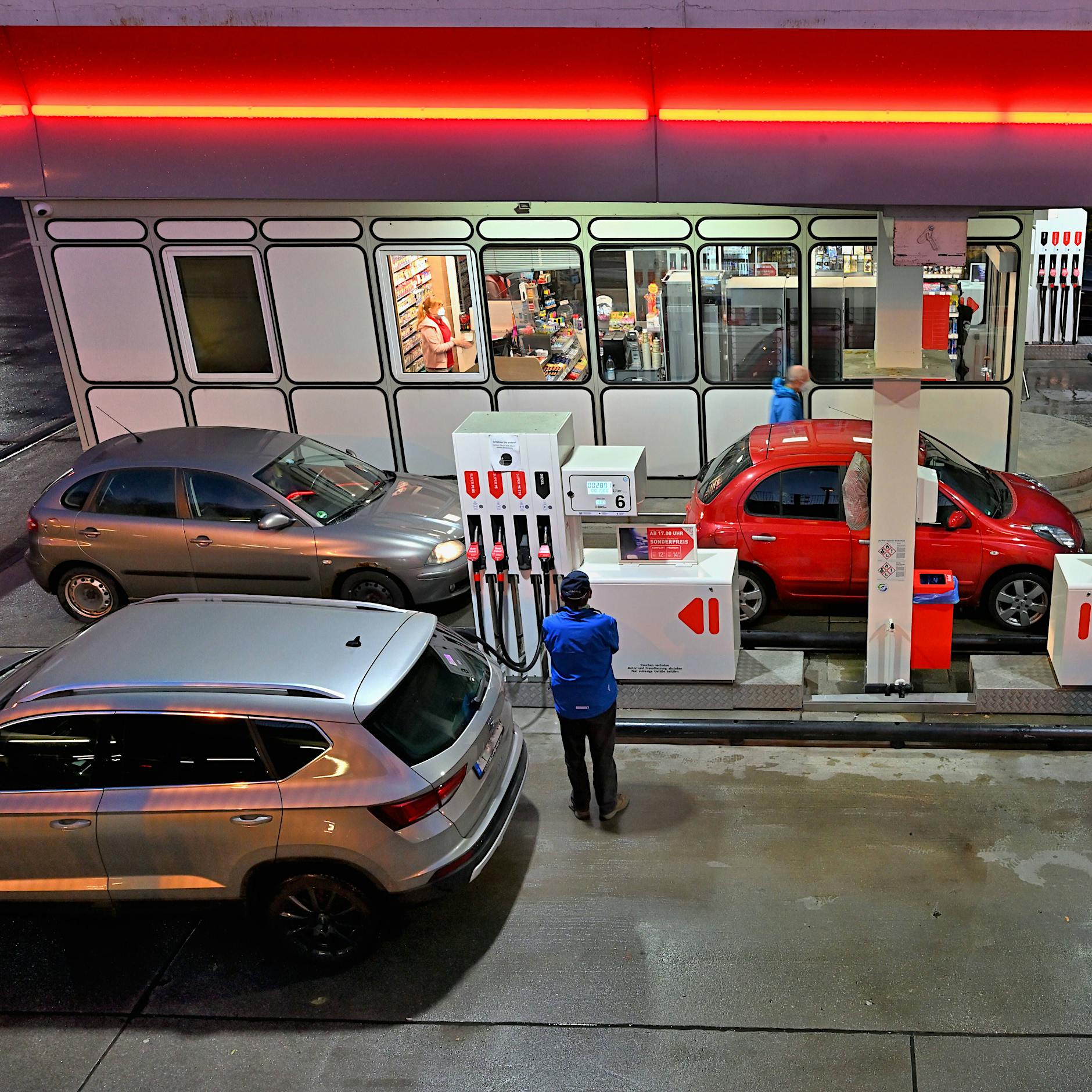 Die tägliche Berg-und-Tal-Fahrt der Spritpreise ist atemberaubend