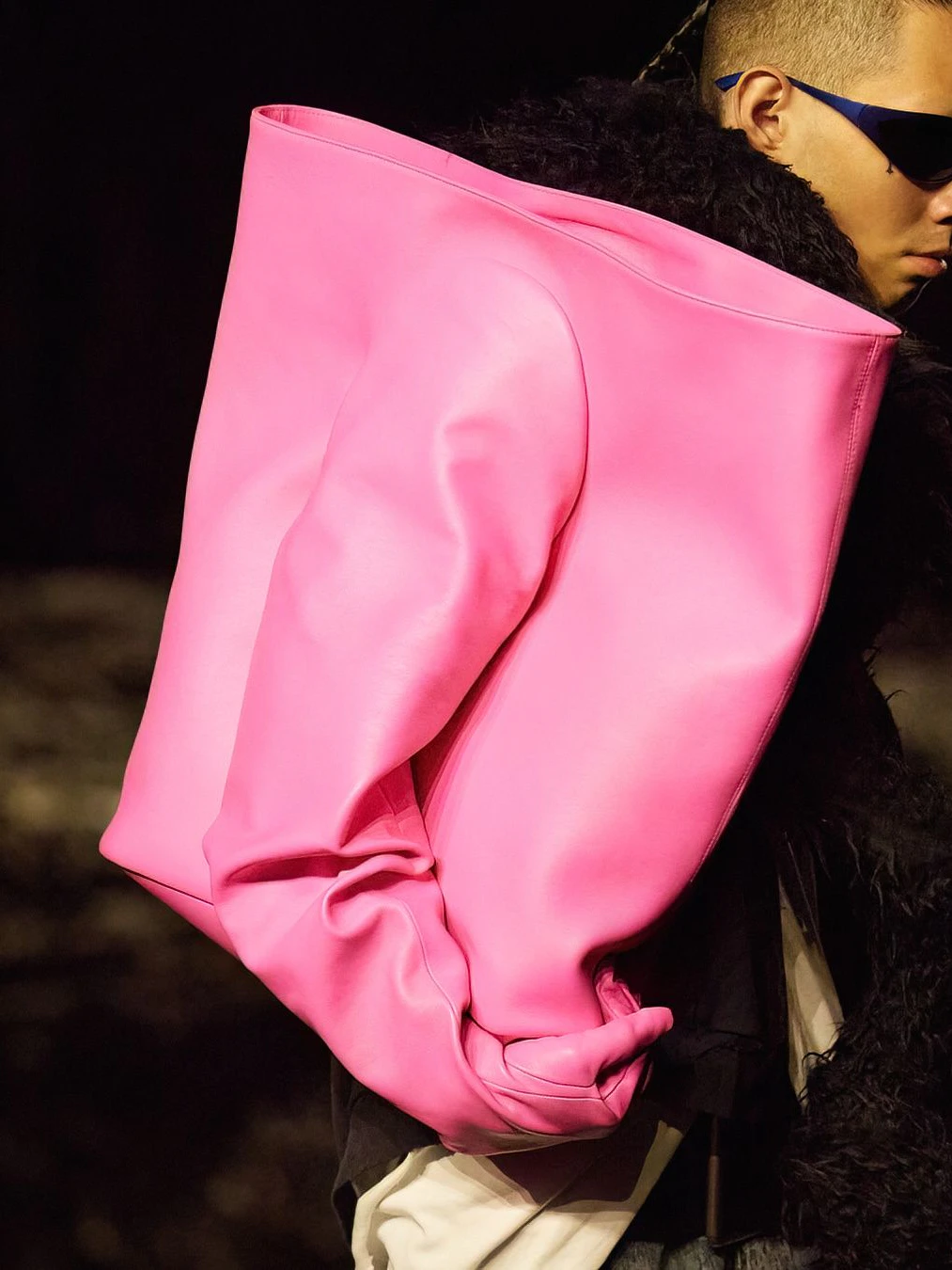 Die Ärmel-Tasche.