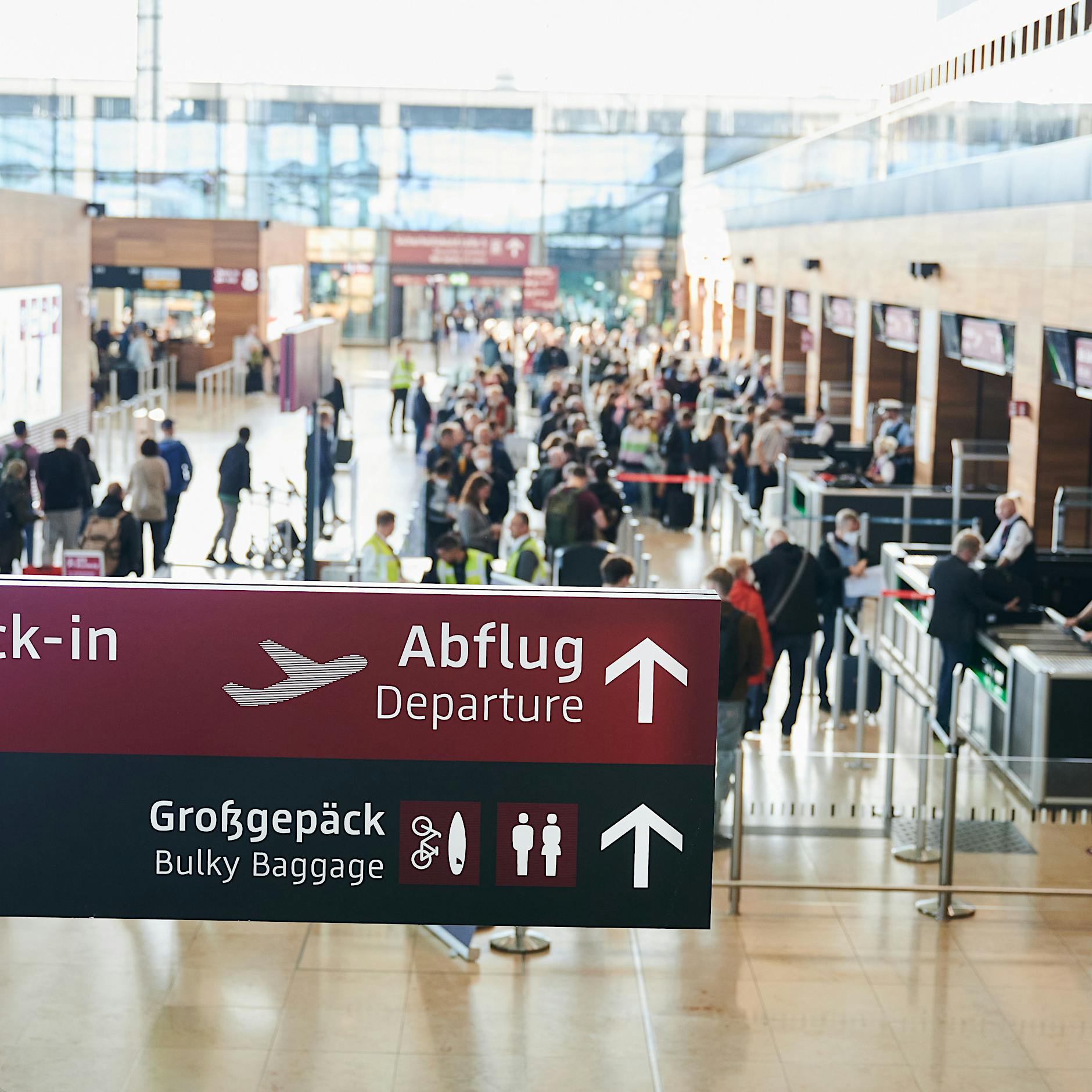 Streik bei Eurowings hat begonnen: Fast alle Flüge am BER fallen aus