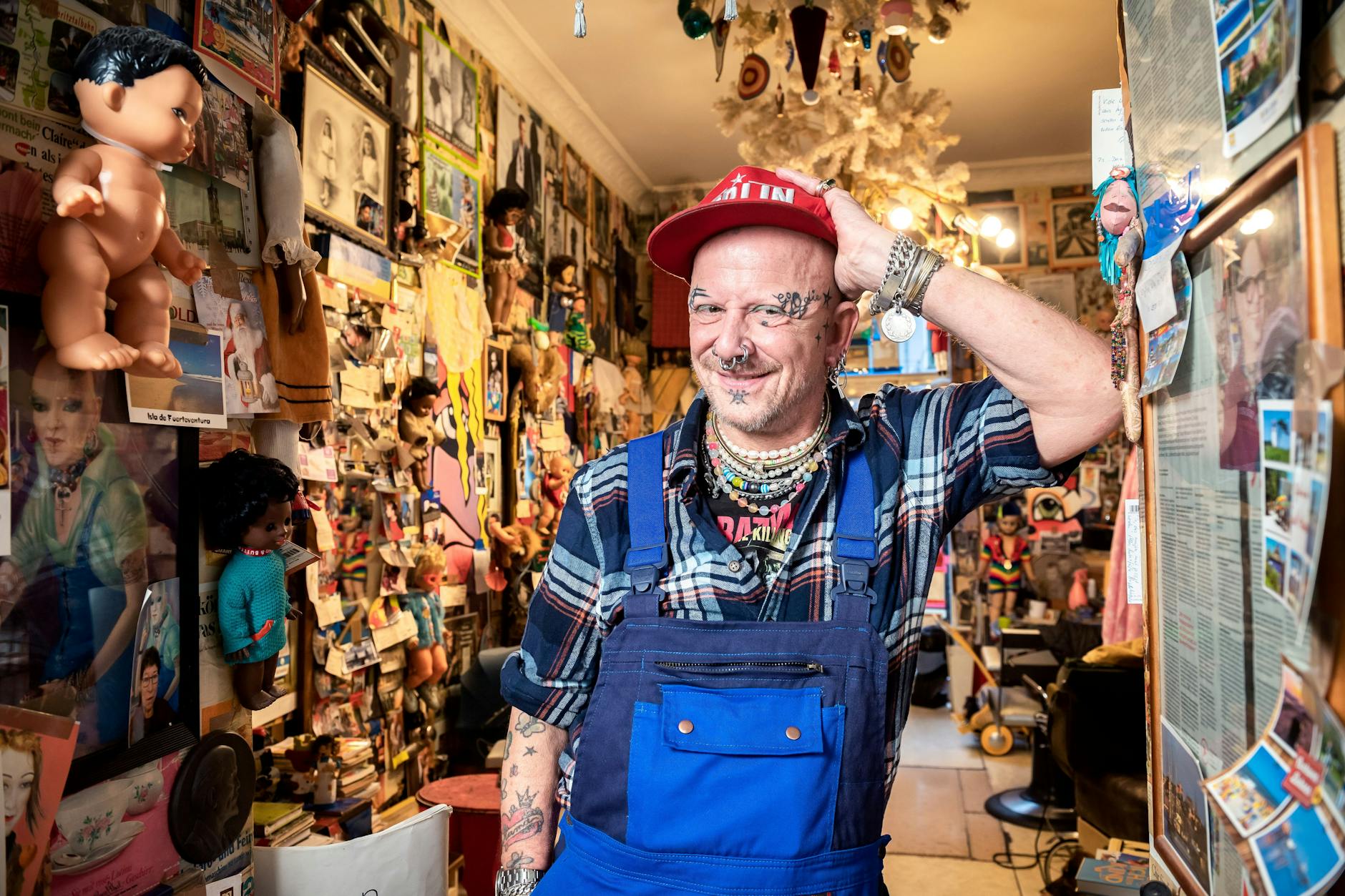 Frank Schäfer in seinem Friseurladen in Prenzlauer Berg.