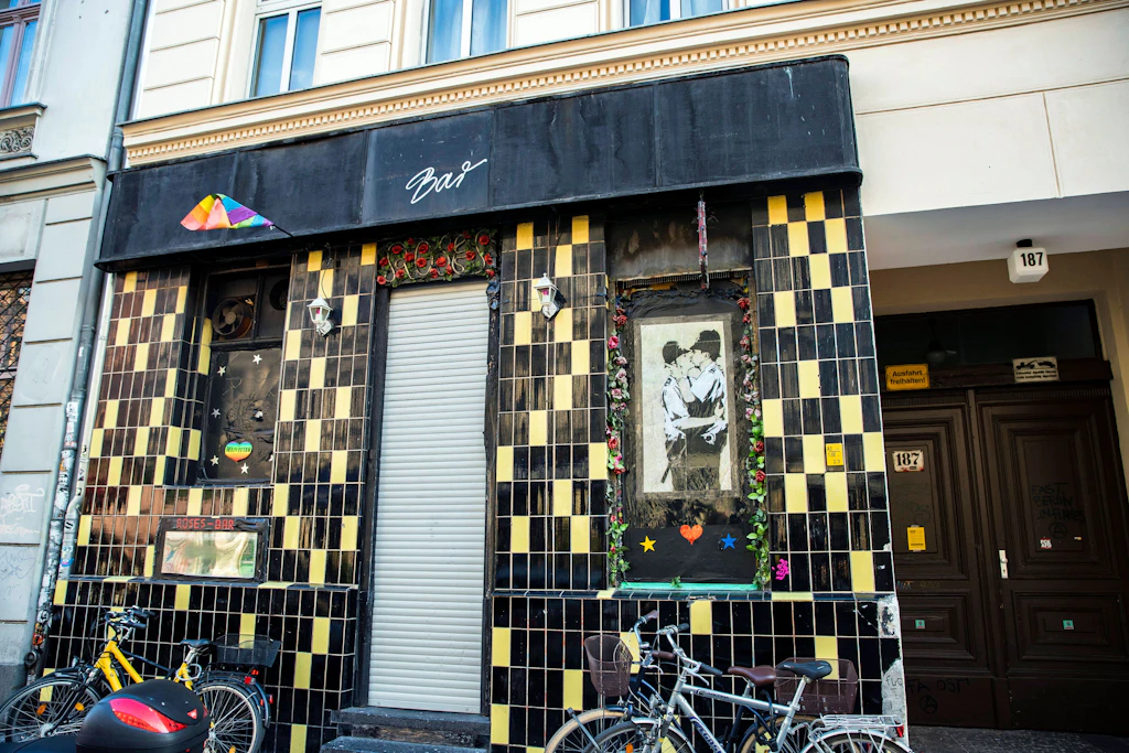 Hilfe, bin ich nicht homo genug für die Kreuzberger Kultbar Roses?