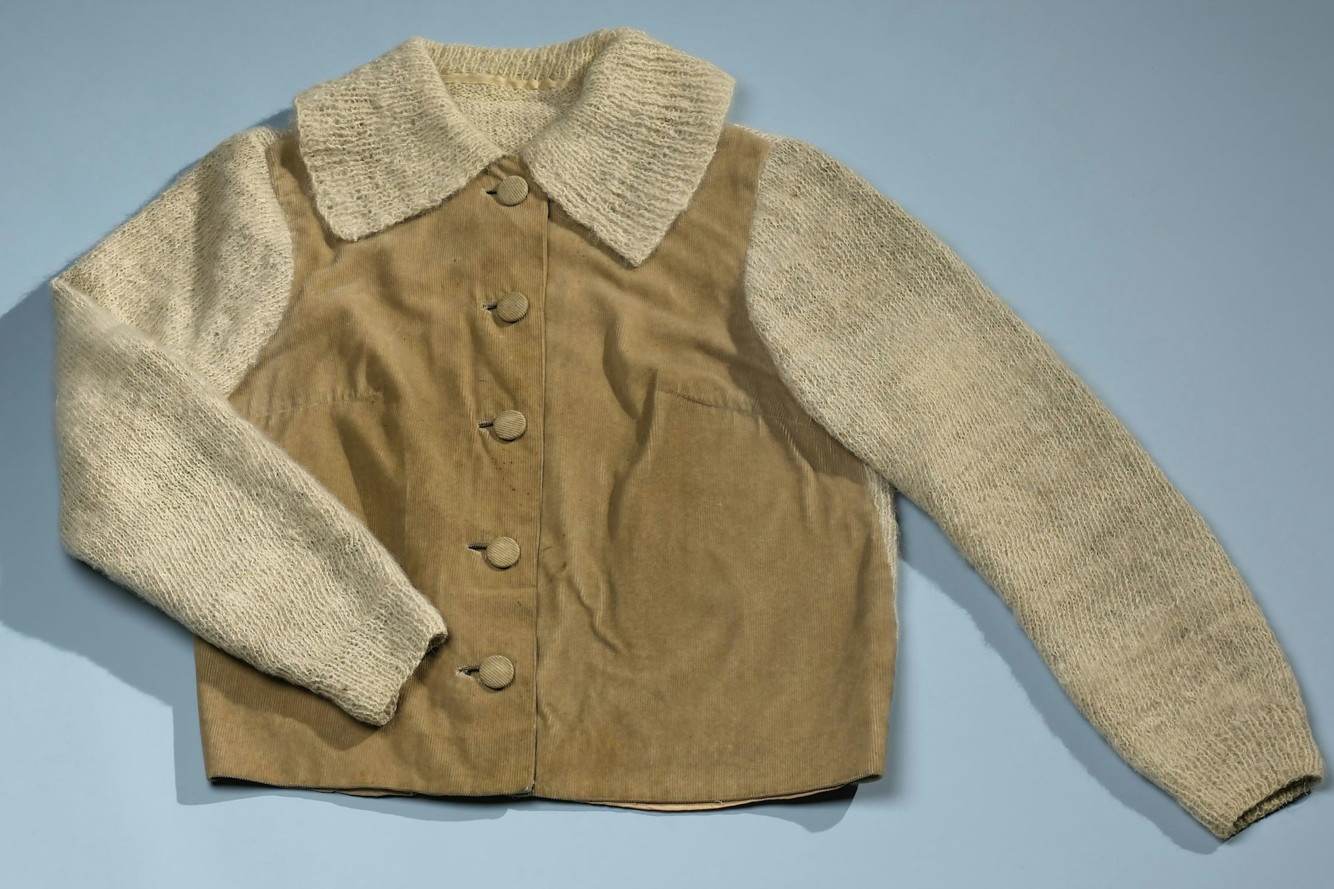 Sammelaktionen gegen kriegsbedingte Materialknappheit: Diese Jacke von 1945 wurde mit Hundehaar gefertigt.