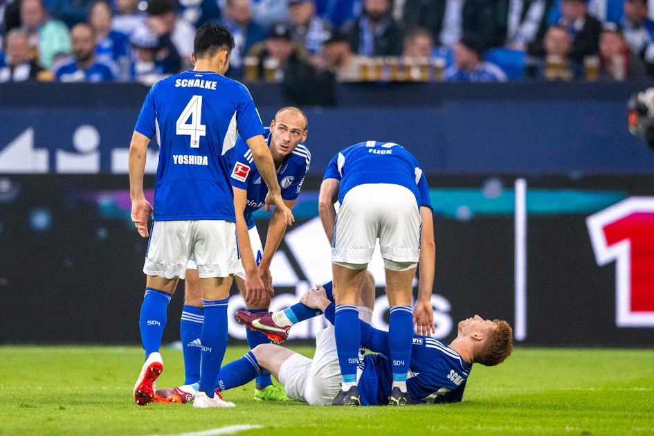 Fußball-Jahr für Schalker van den Berg und Zalazar beendet