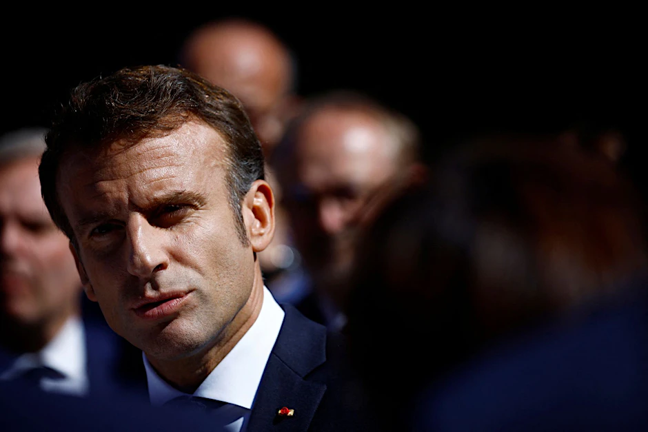 Der französische Präsident Emmanuel Macron bleibt trotz des wachsenden Drucks bei seiner skeptischen Haltung zu einer neuen Pipeline über die Pyrenäen.  a